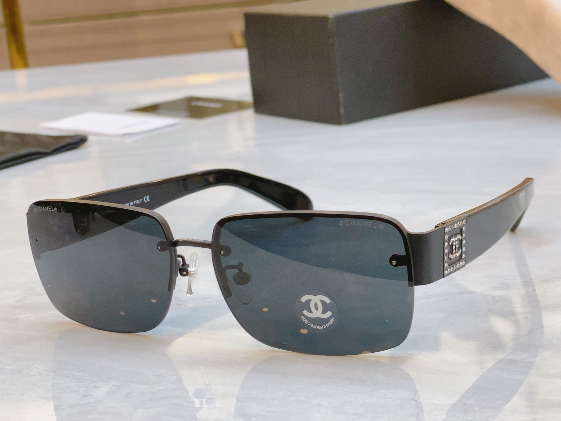 ，【CHANE*】香奈儿新款太阳镜🕶️🕶️，MODEL：CH4117-B，SIZE：62口15-140