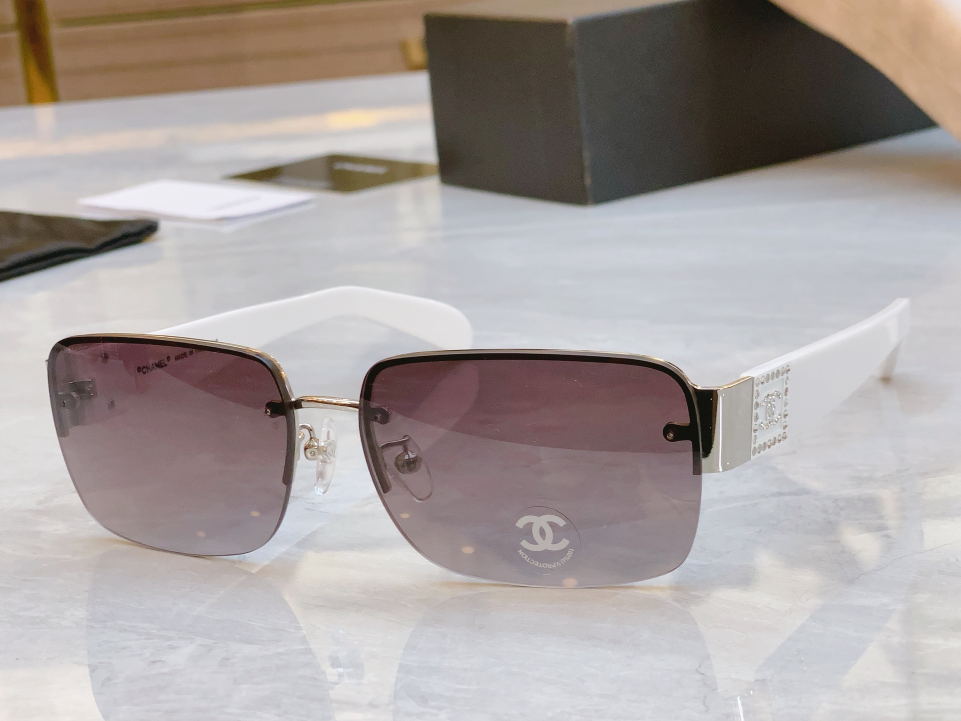 ，【CHANE*】香奈儿新款太阳镜🕶️🕶️，MODEL：CH4117-B，SIZE：62口15-140
