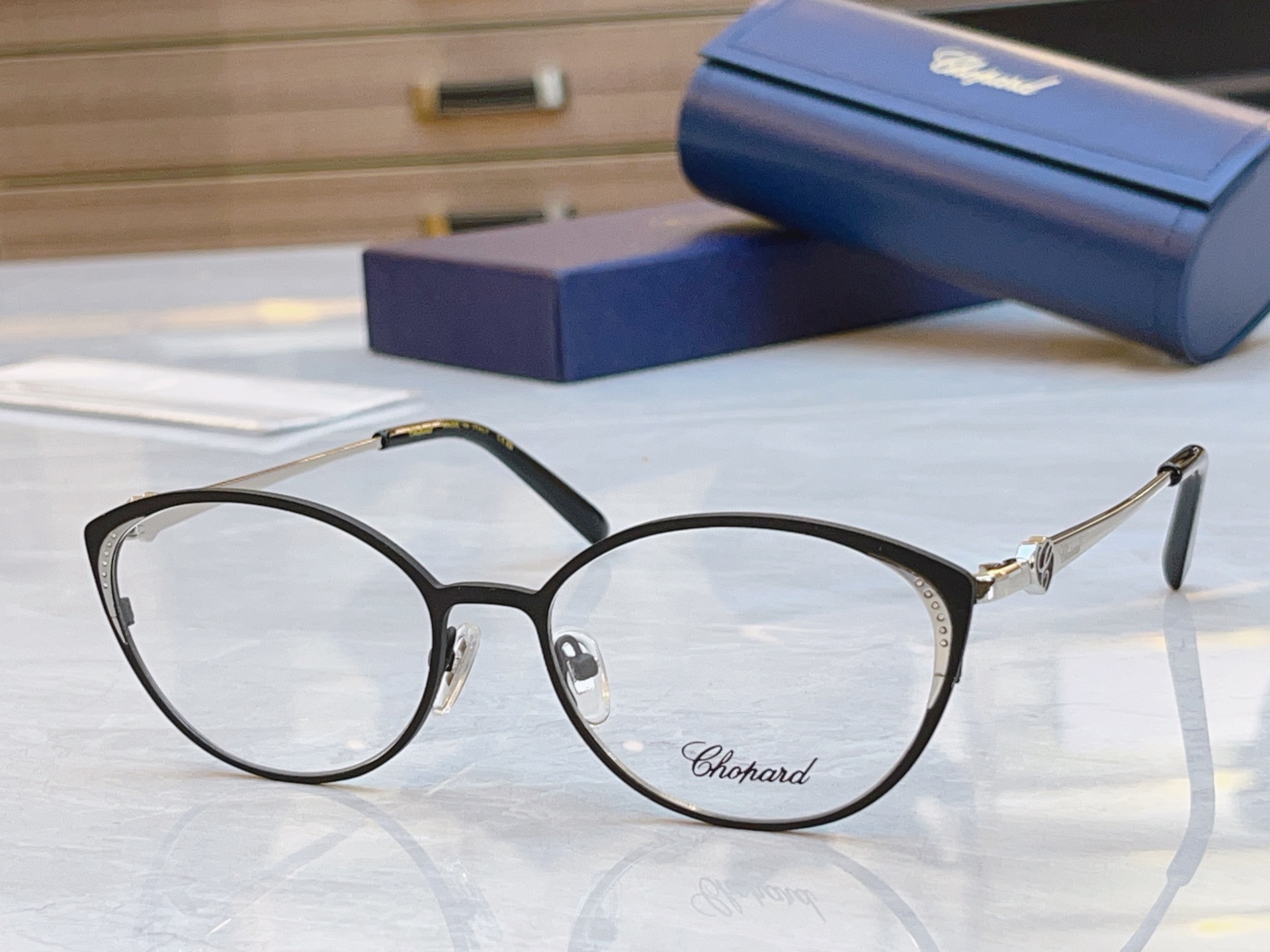 ，【ChoPar*】肖*邦新款太阳镜，MODEL：VCHF69Z，SIZE：55口17-140