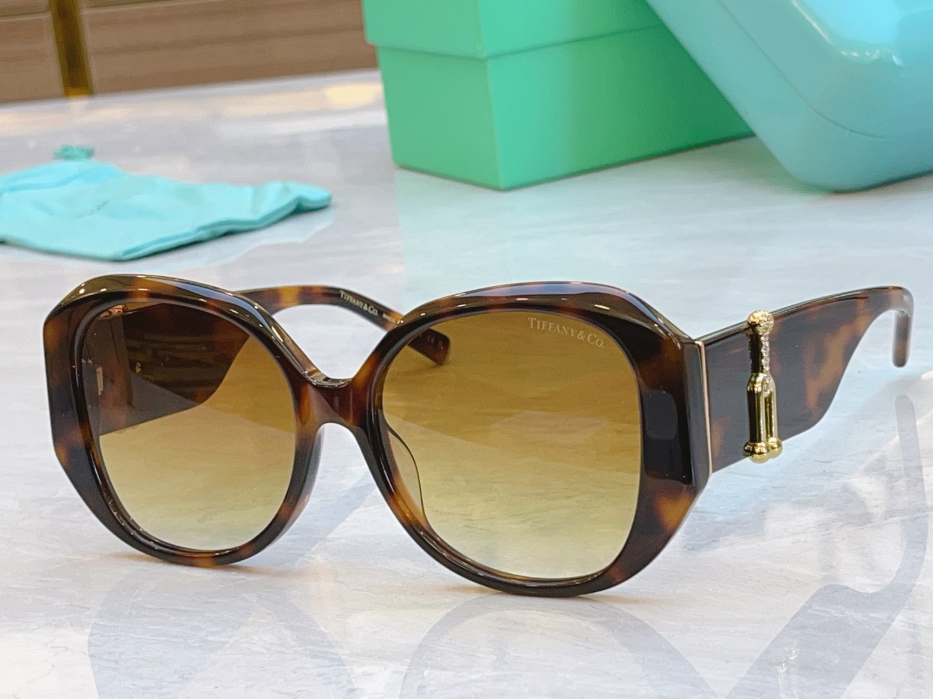 ，【Tiffany & Co.】蒂芙*尼新款太阳镜🕶️，Mod：TF4207，Size：55口17-14