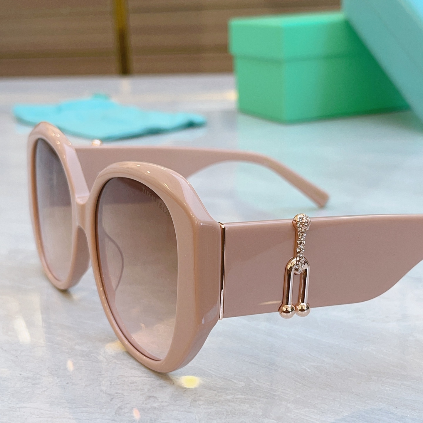 ，【Tiffany & Co.】蒂芙*尼新款太阳镜🕶️，Mod：TF4207，Size：55口17-14