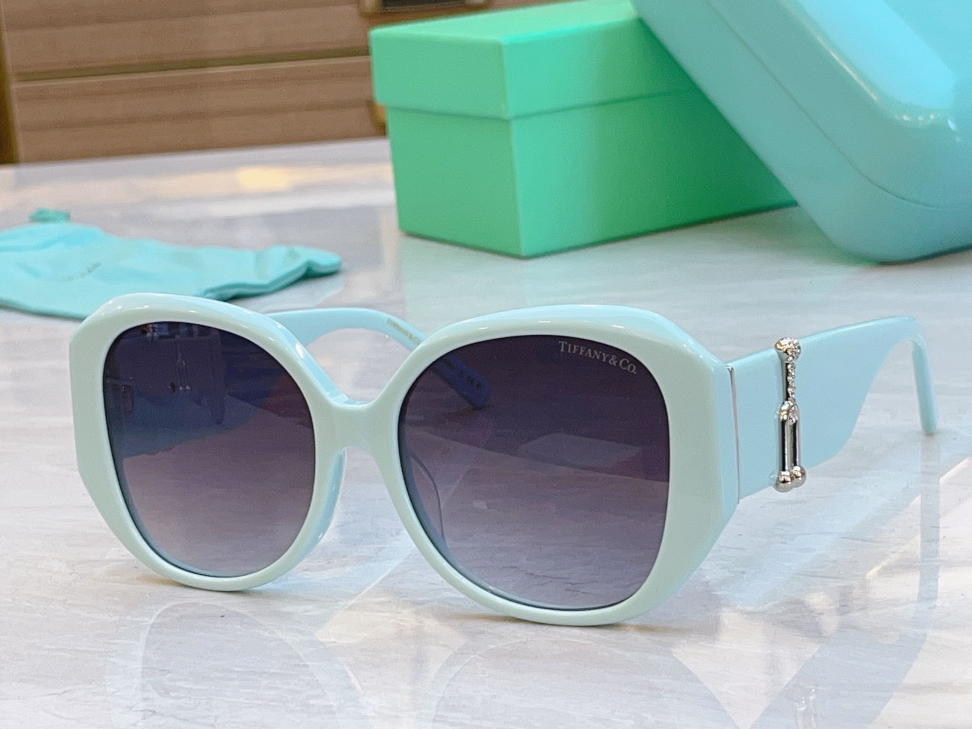 ，【Tiffany & Co.】蒂芙*尼新款太阳镜🕶️，Mod：TF4207，Size：55口17-14