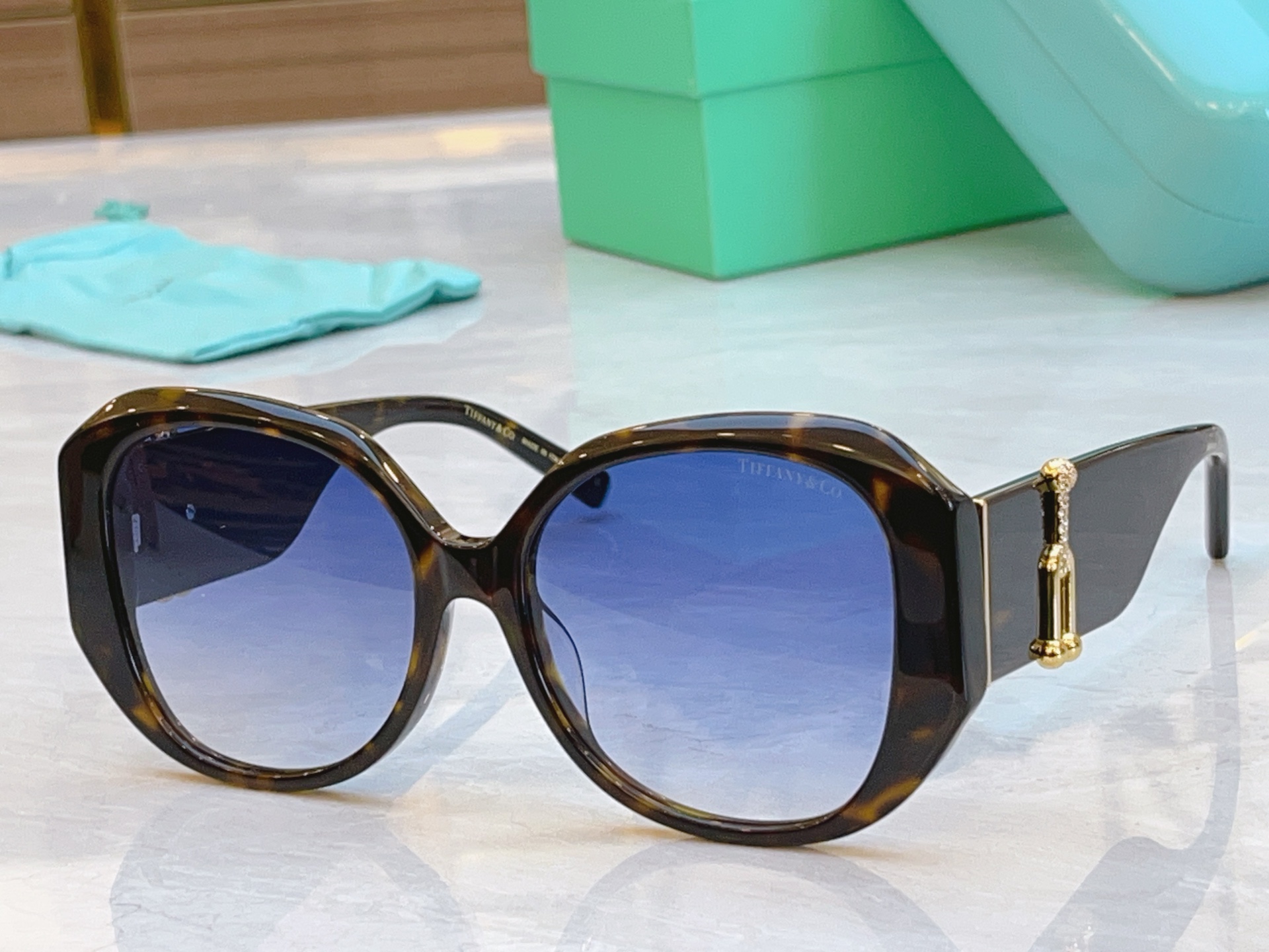 ，【Tiffany & Co.】蒂芙*尼新款太阳镜🕶️，Mod：TF4207，Size：55口17-14