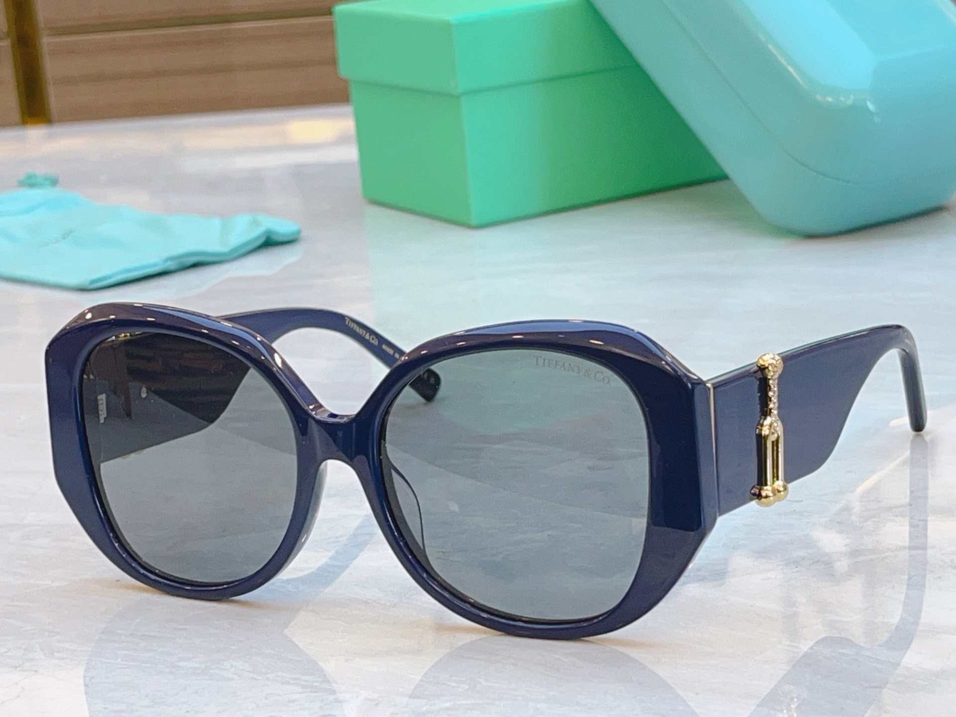 ，【Tiffany & Co.】蒂芙*尼新款太阳镜🕶️，Mod：TF4207，Size：55口17-14