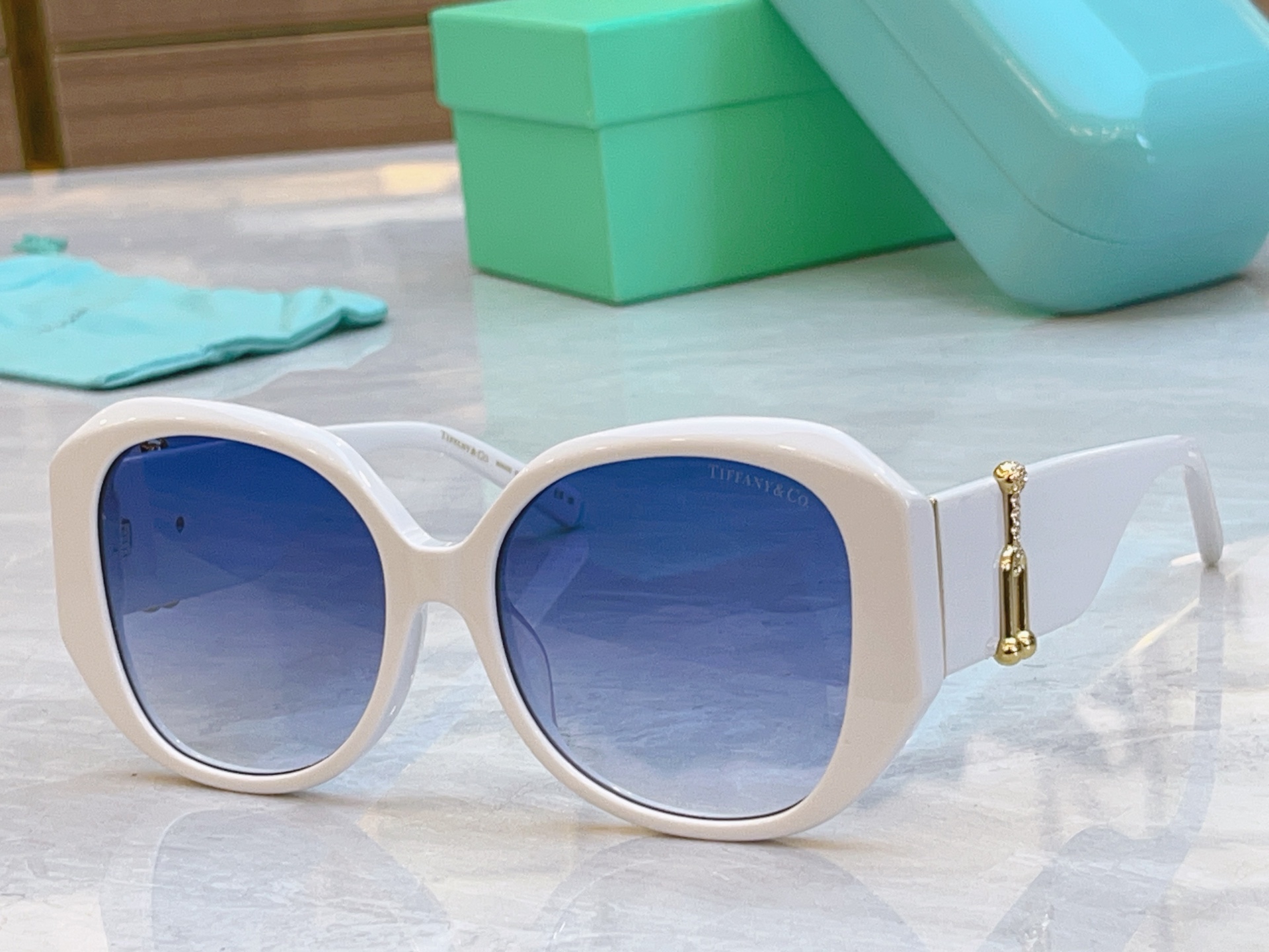 ，【Tiffany & Co.】蒂芙*尼新款太阳镜🕶️，Mod：TF4207，Size：55口17-14
