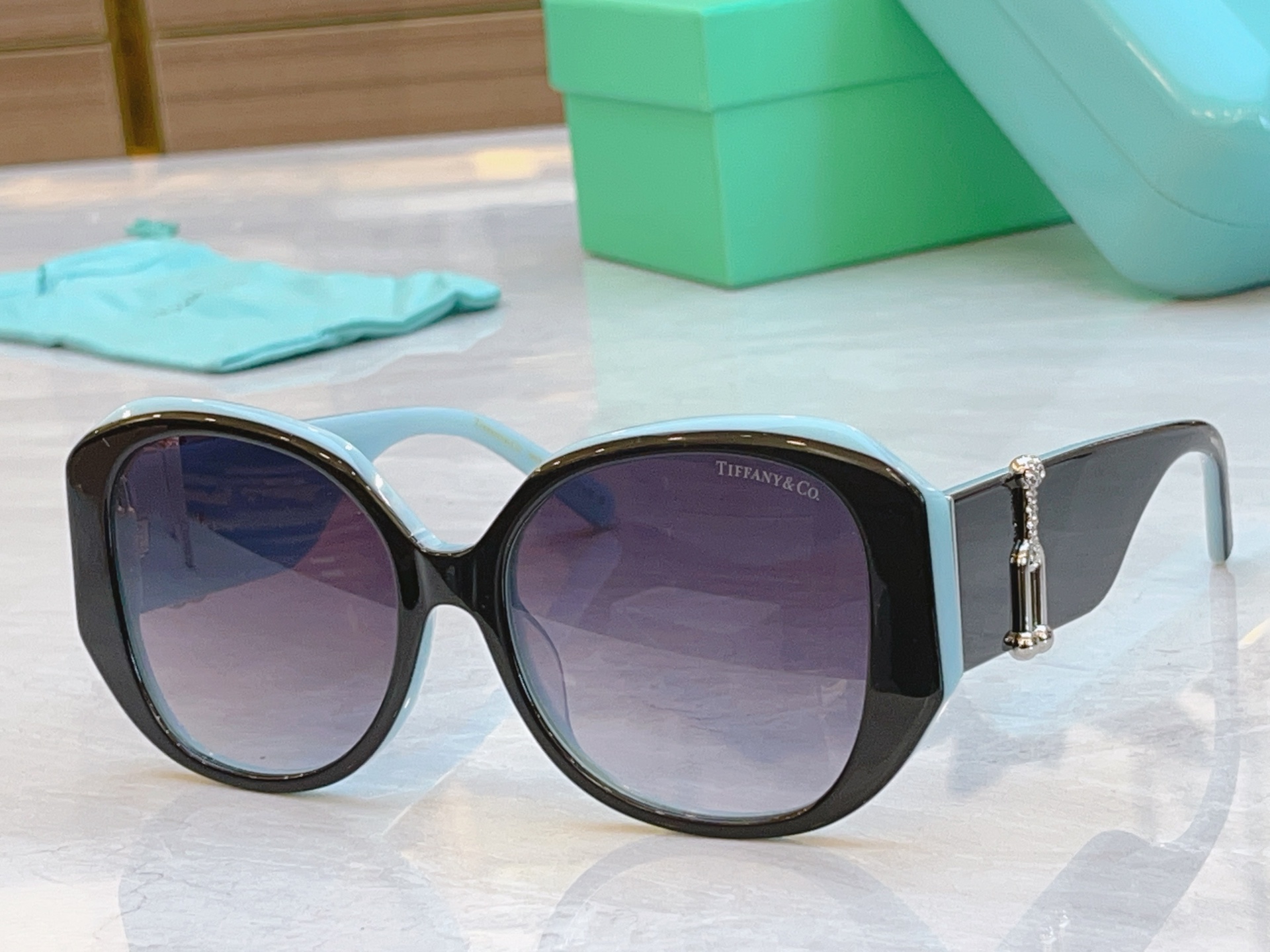 ，【Tiffany & Co.】蒂芙*尼新款太阳镜🕶️，Mod：TF4207，Size：55口17-14