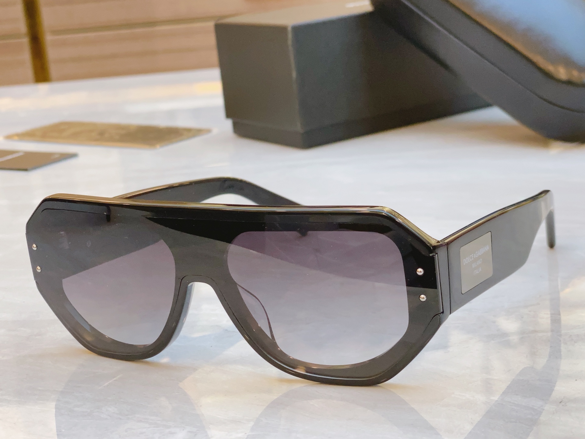 ，【DOLCE & GABBAN*】D*G新款太阳镜，MODEL：DG4481，SIZE：148-145