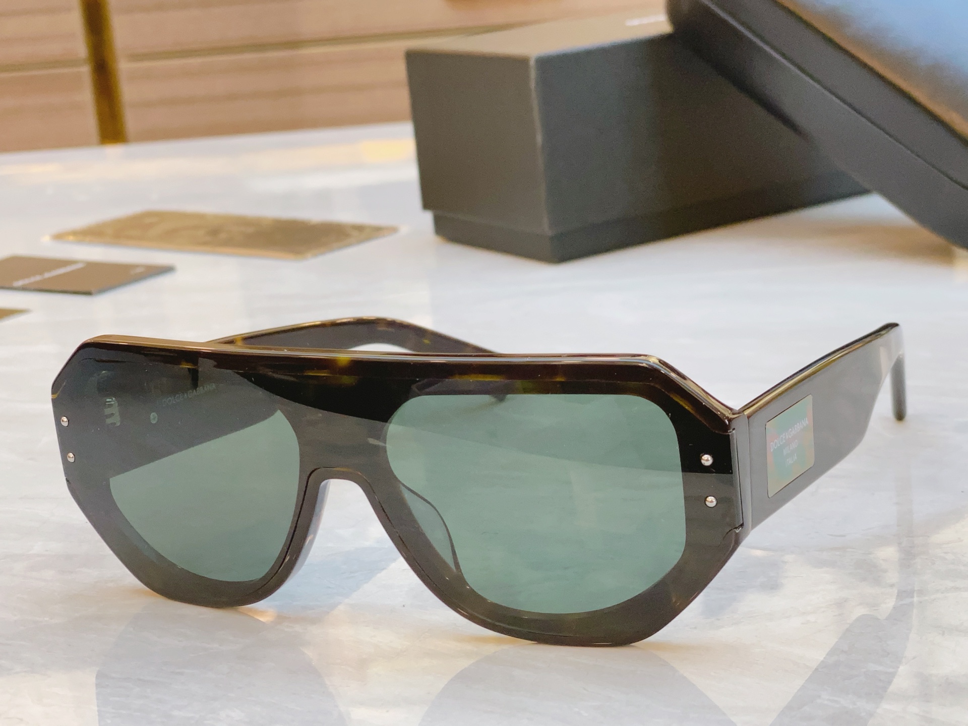 ，【DOLCE & GABBAN*】D*G新款太阳镜，MODEL：DG4481，SIZE：148-145