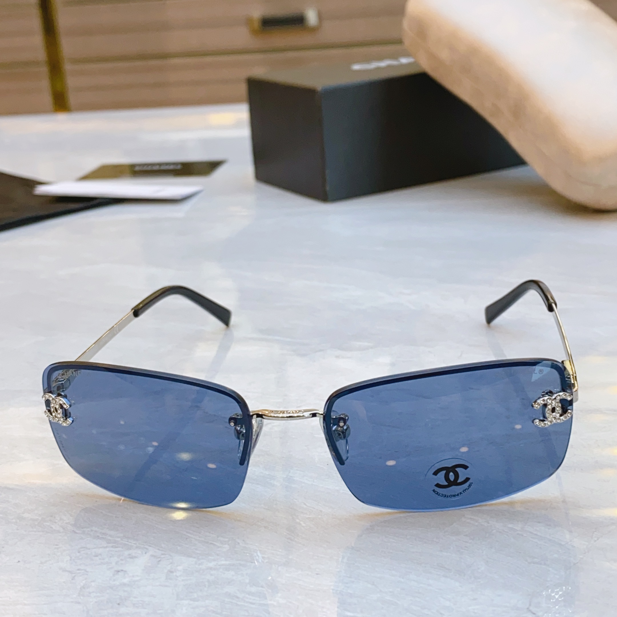 ，【CHANE*】香奈儿新款太阳镜🕶️🕶️，MODEL：CH4093-B，SIZE：56口16-130