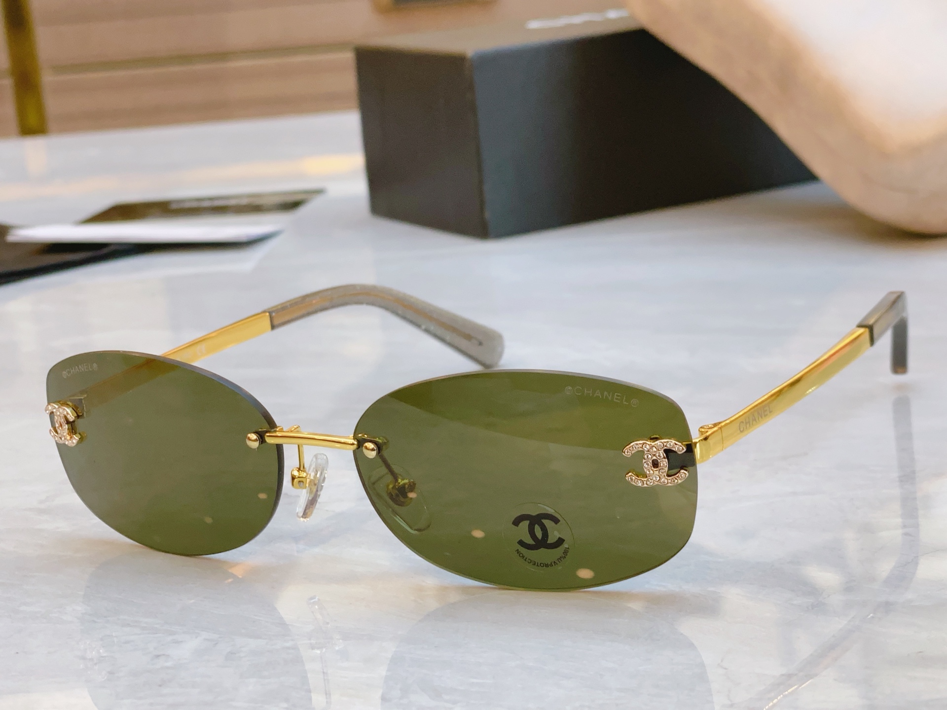 ，【CHANE*】香奈儿新款太阳镜🕶️🕶️，MODEL：A71559，SIZE：62口16-145