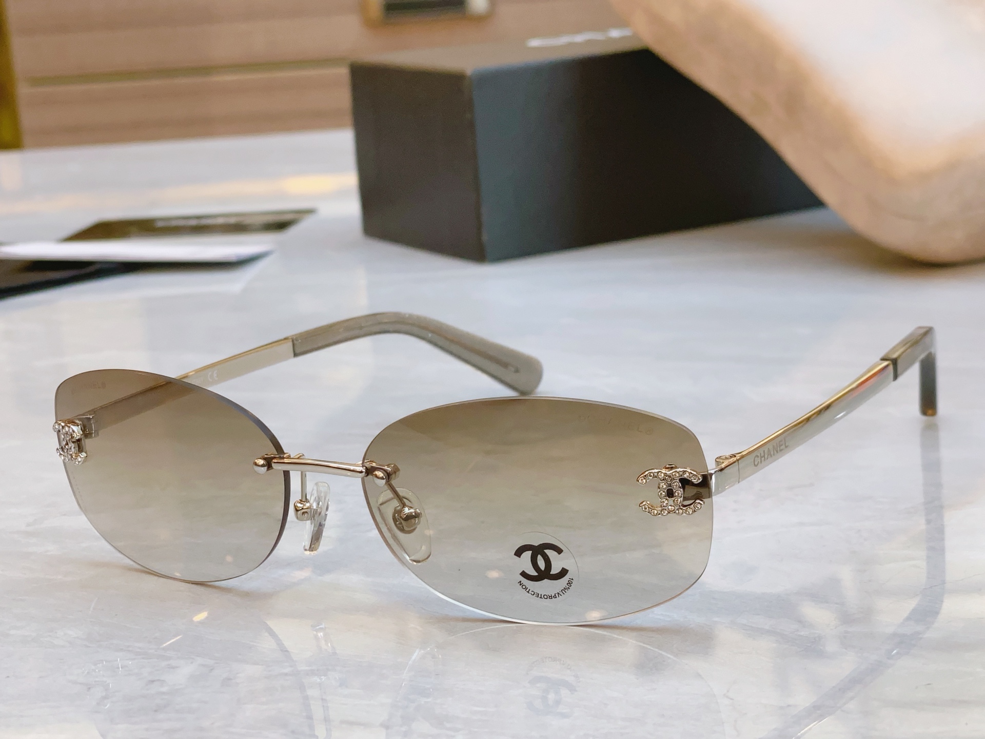 ，【CHANE*】香奈儿新款太阳镜🕶️🕶️，MODEL：A71559，SIZE：62口16-145