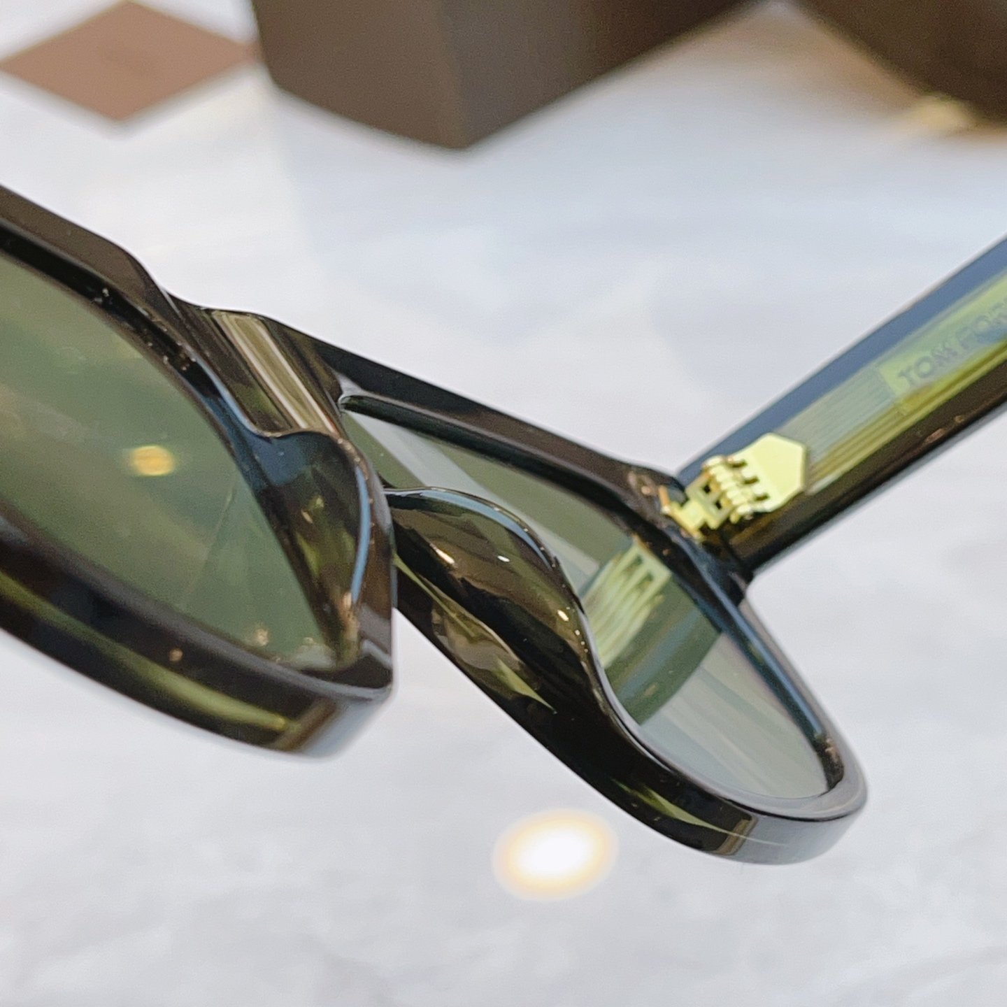 ，【TOM FOR*】汤姆*福特新款太阳镜🕶️，MODEL：FT1201，SIZE：56口17-145