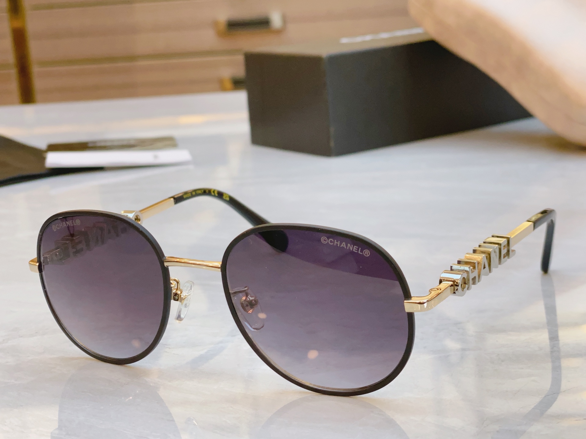 ，【CHANE*】香奈儿新款太阳镜🕶️🕶️，MODEL：C4688E，SIZE：55口21-140