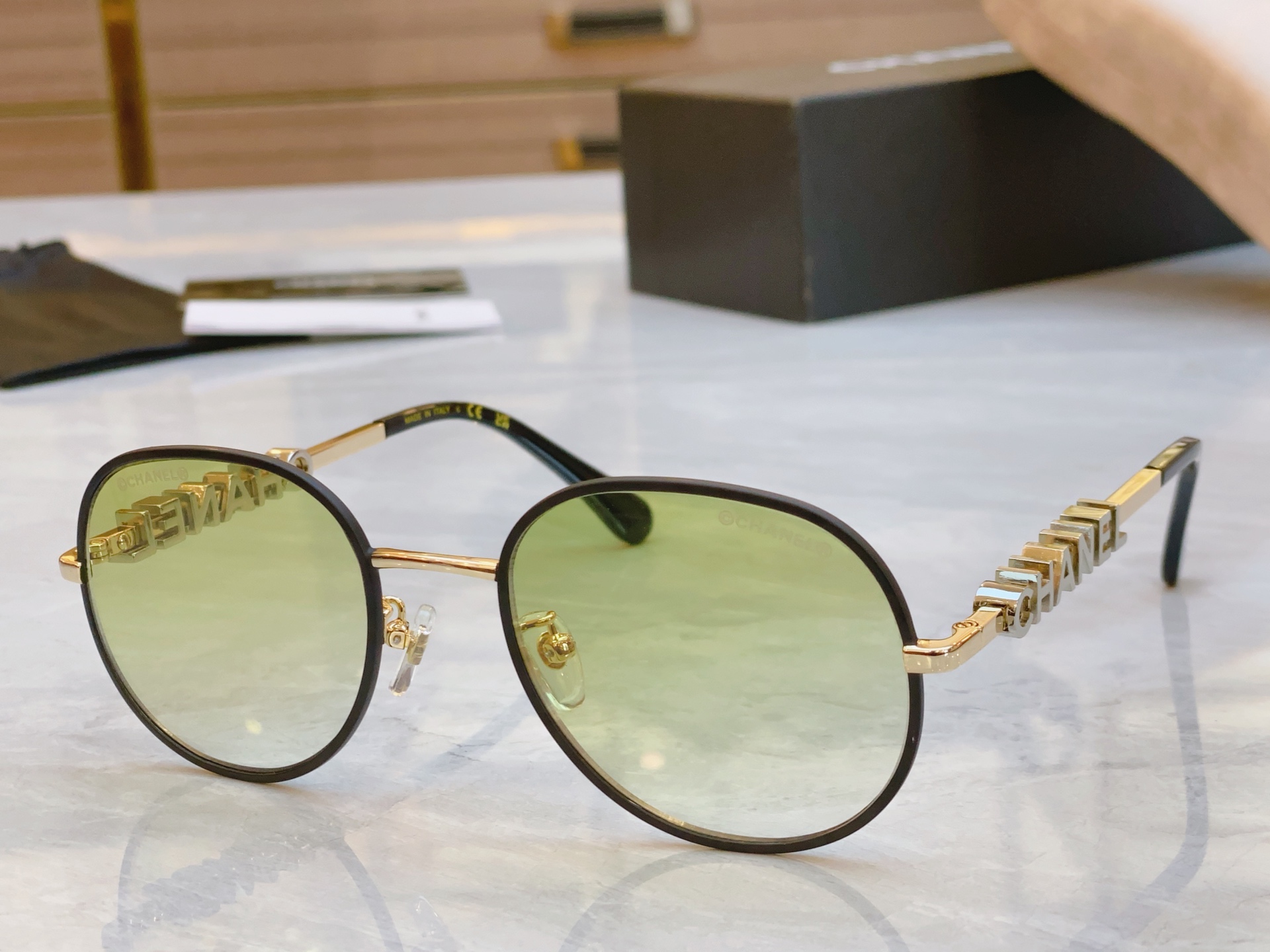 ，【CHANE*】香奈儿新款太阳镜🕶️🕶️，MODEL：C4688E，SIZE：55口21-140