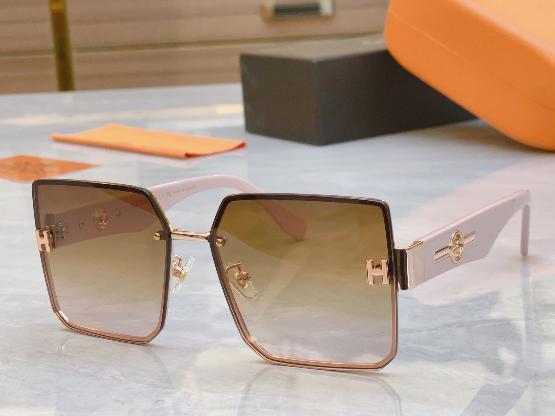 ，【HERME*】爱马*仕新款太阳镜🕶️，MODEL：9717，SIZE：61口15-145