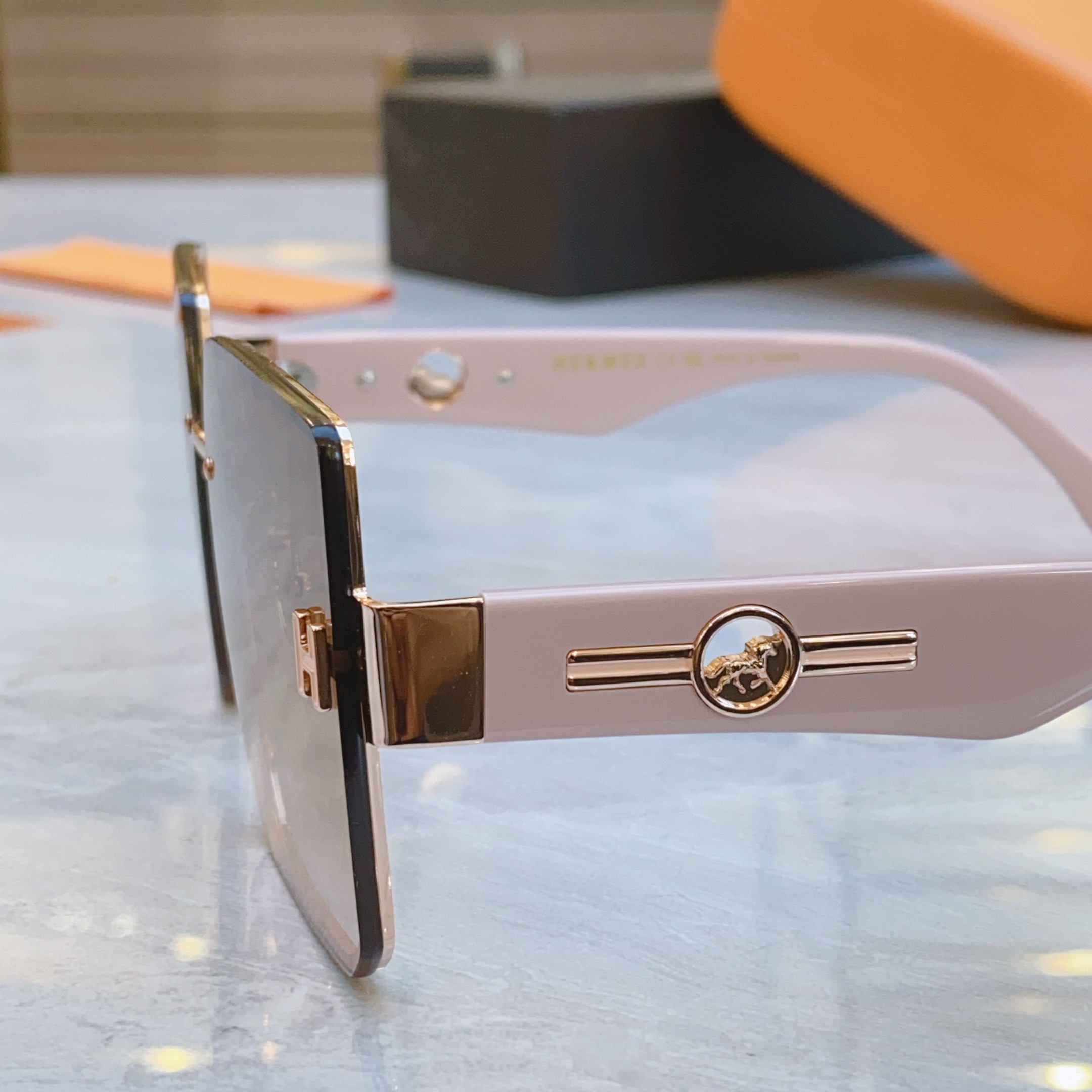 ，【HERME*】爱马*仕新款太阳镜🕶️，MODEL：9717，SIZE：61口15-145