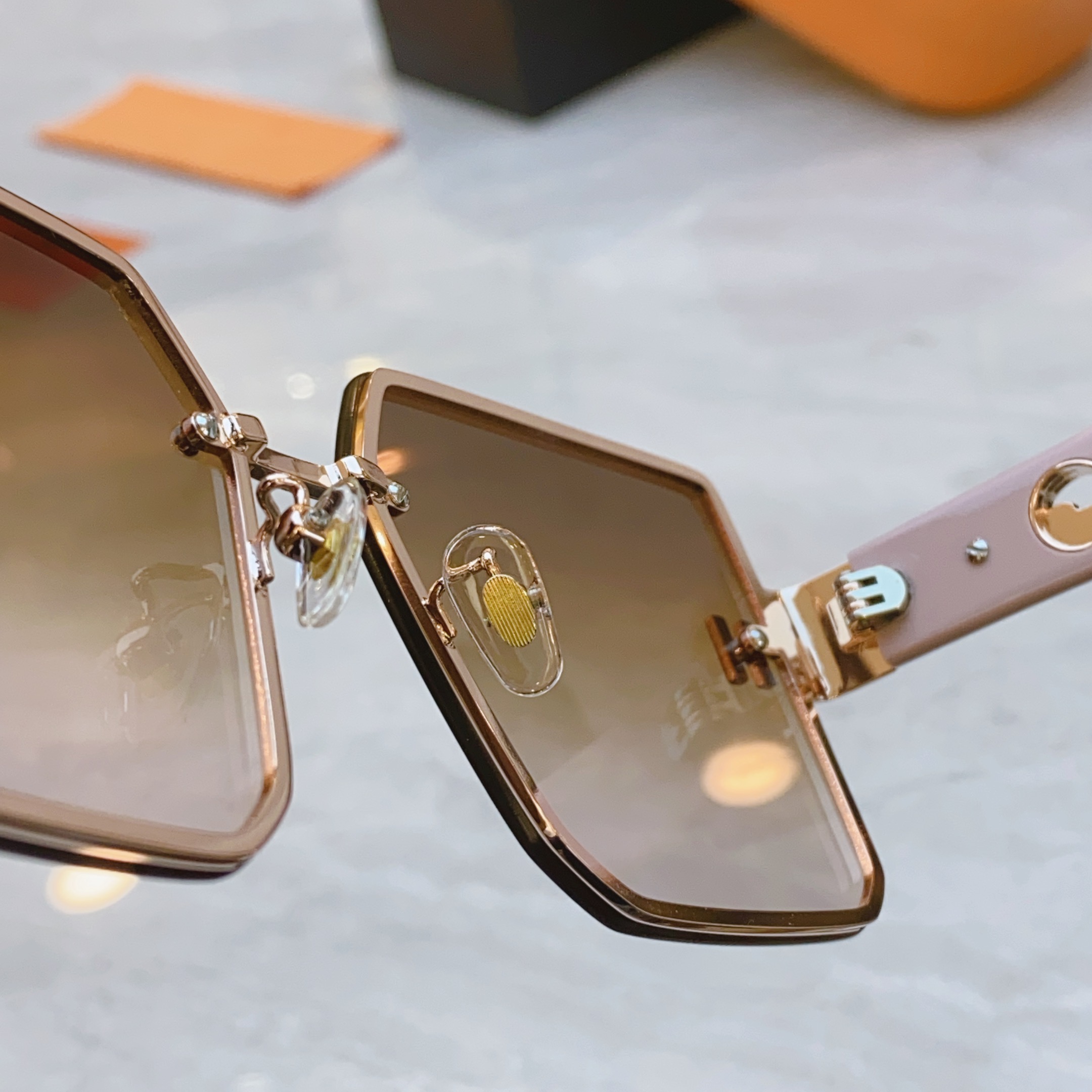 ，【HERME*】爱马*仕新款太阳镜🕶️，MODEL：9717，SIZE：61口15-145