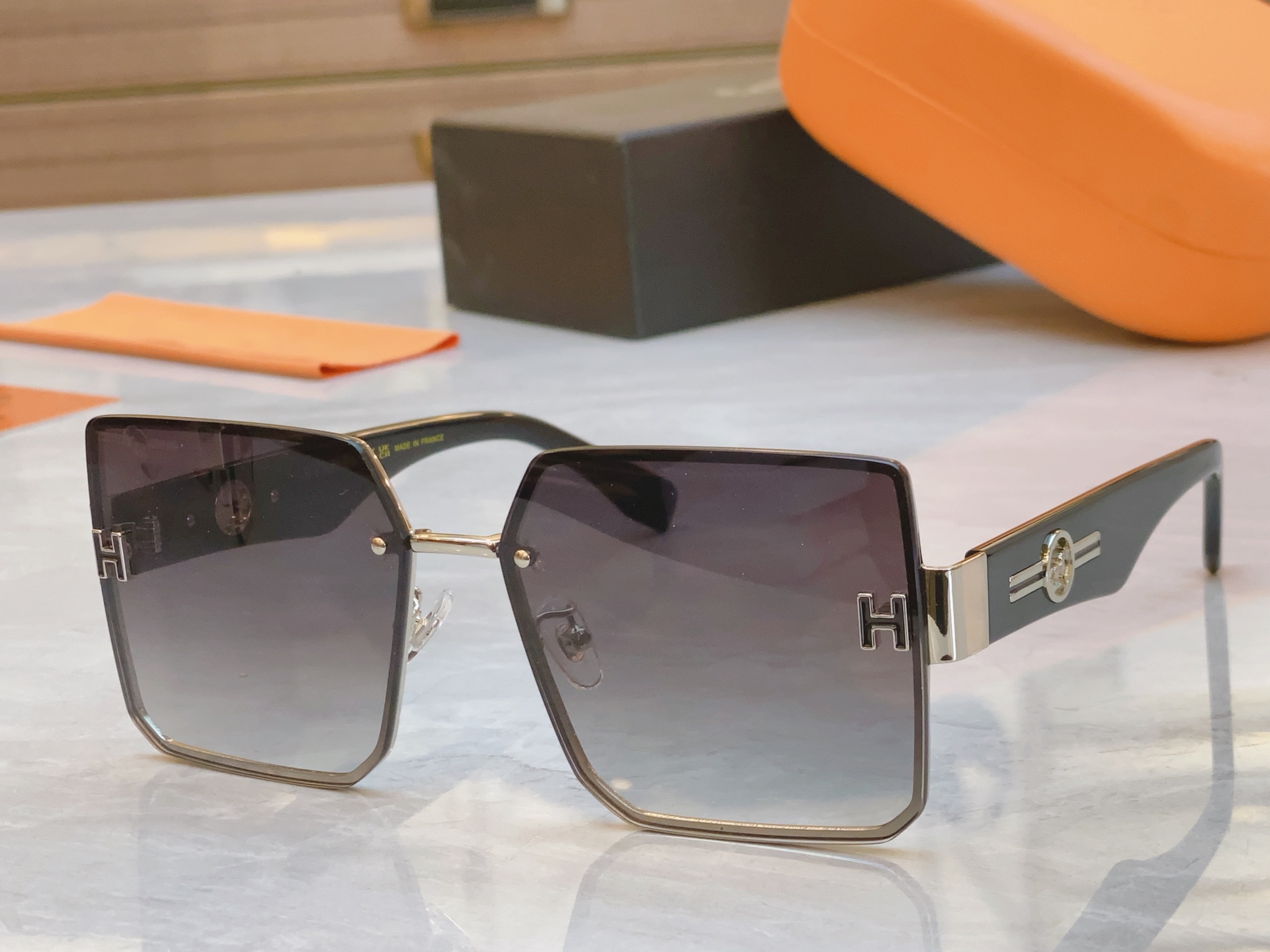，【HERME*】爱马*仕新款太阳镜🕶️，MODEL：9717，SIZE：61口15-145