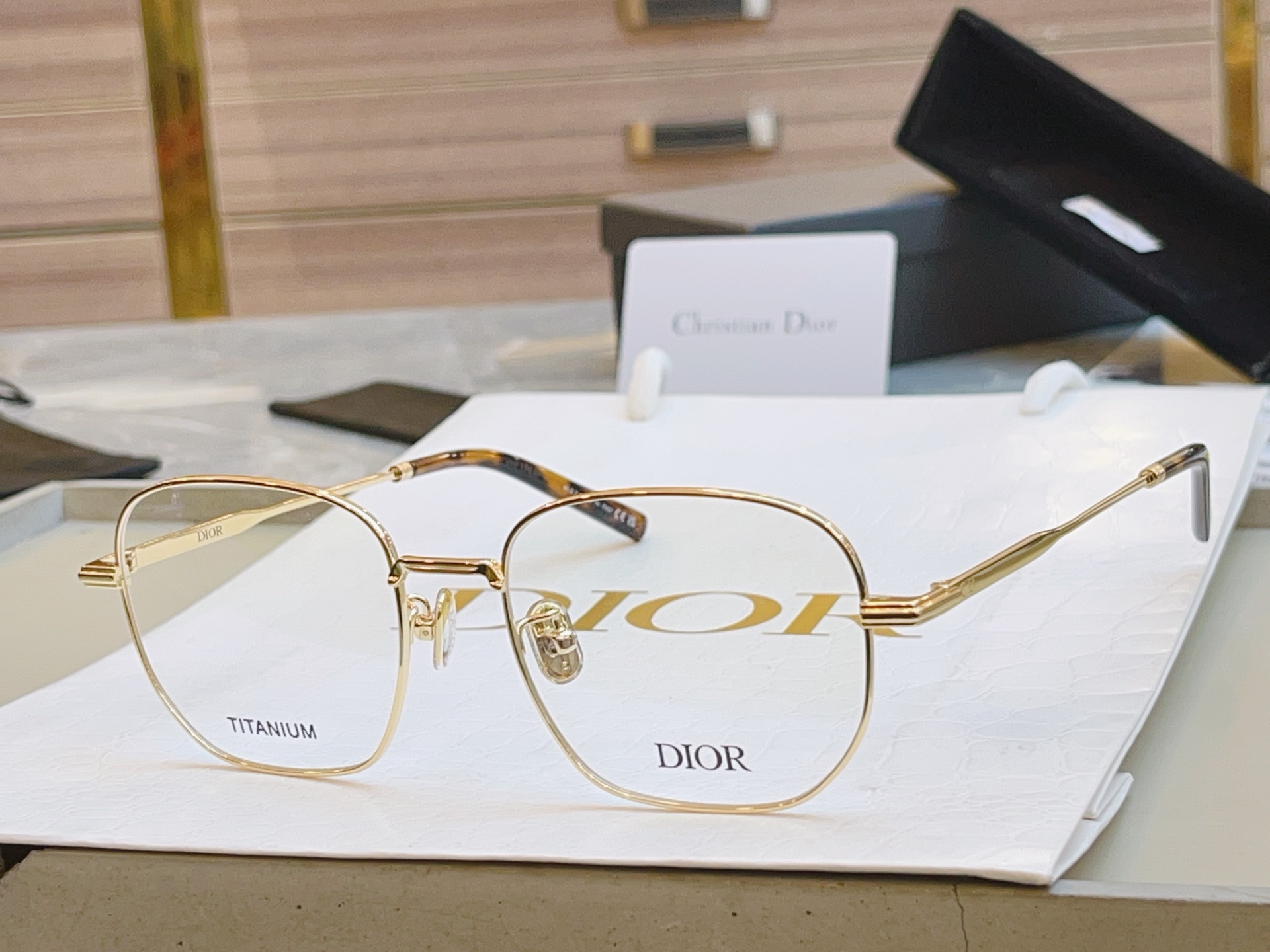 ，【Dio*】迪*奥新款光学架，
Mod：O S19U，Size：53-19-145