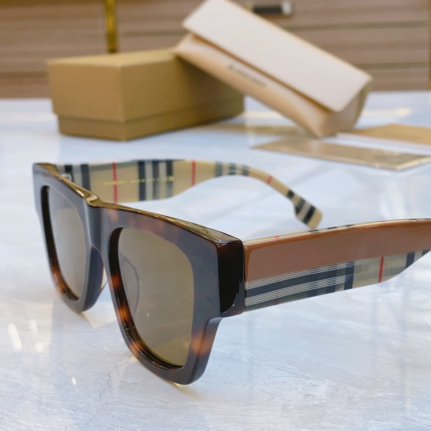 ，【BURBERR*】巴宝*莉新款光学架。MODEL：BE4360，SIZE：51口20-145