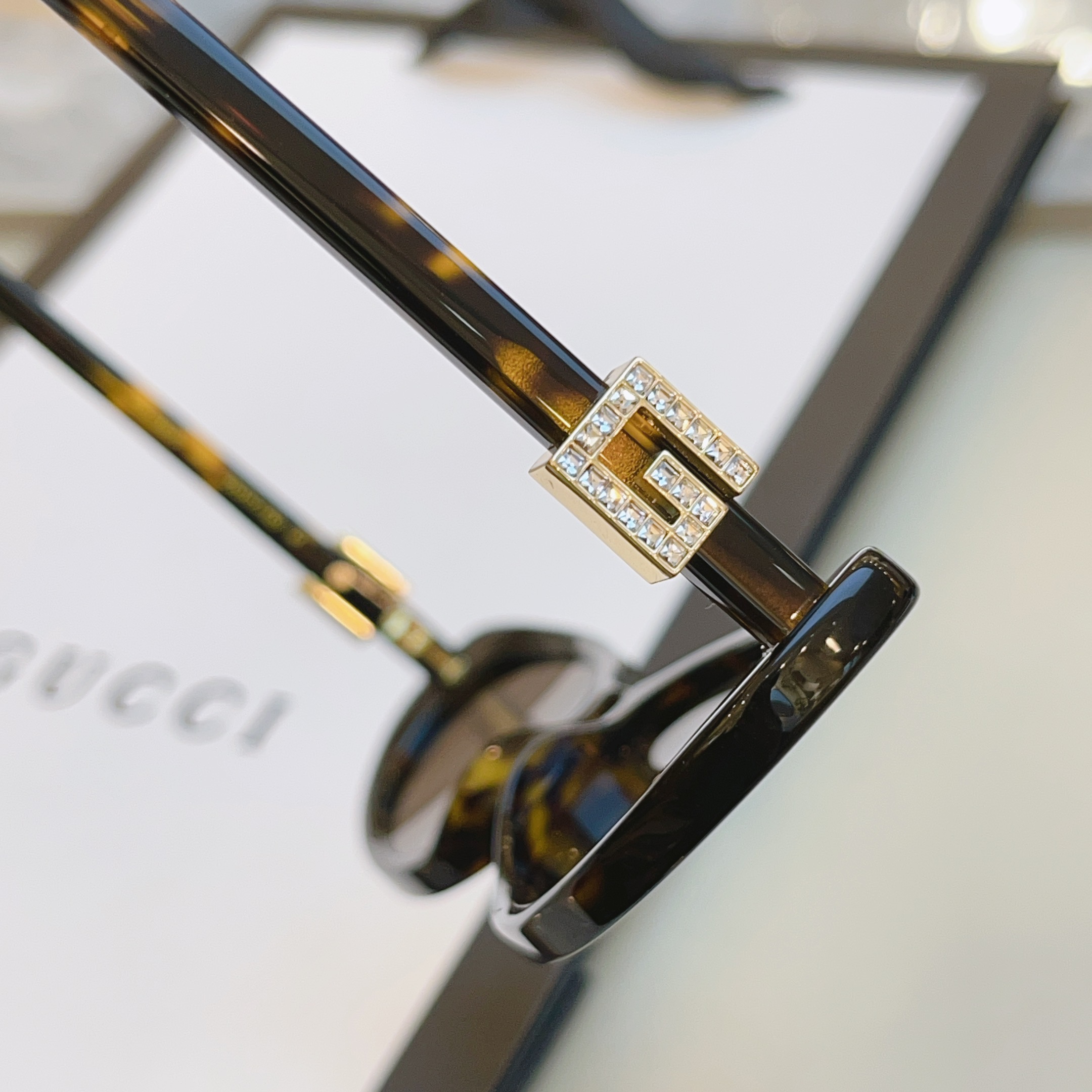 ，【GUCC*】古驰新款太阳镜🕶️🕶️，MODEL：GG1680S，SIZE:52口17-140 M