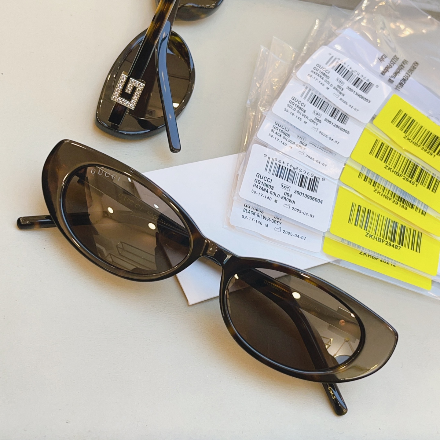 ，【GUCC*】古驰新款太阳镜🕶️🕶️，MODEL：GG1680S，SIZE:52口17-140 M