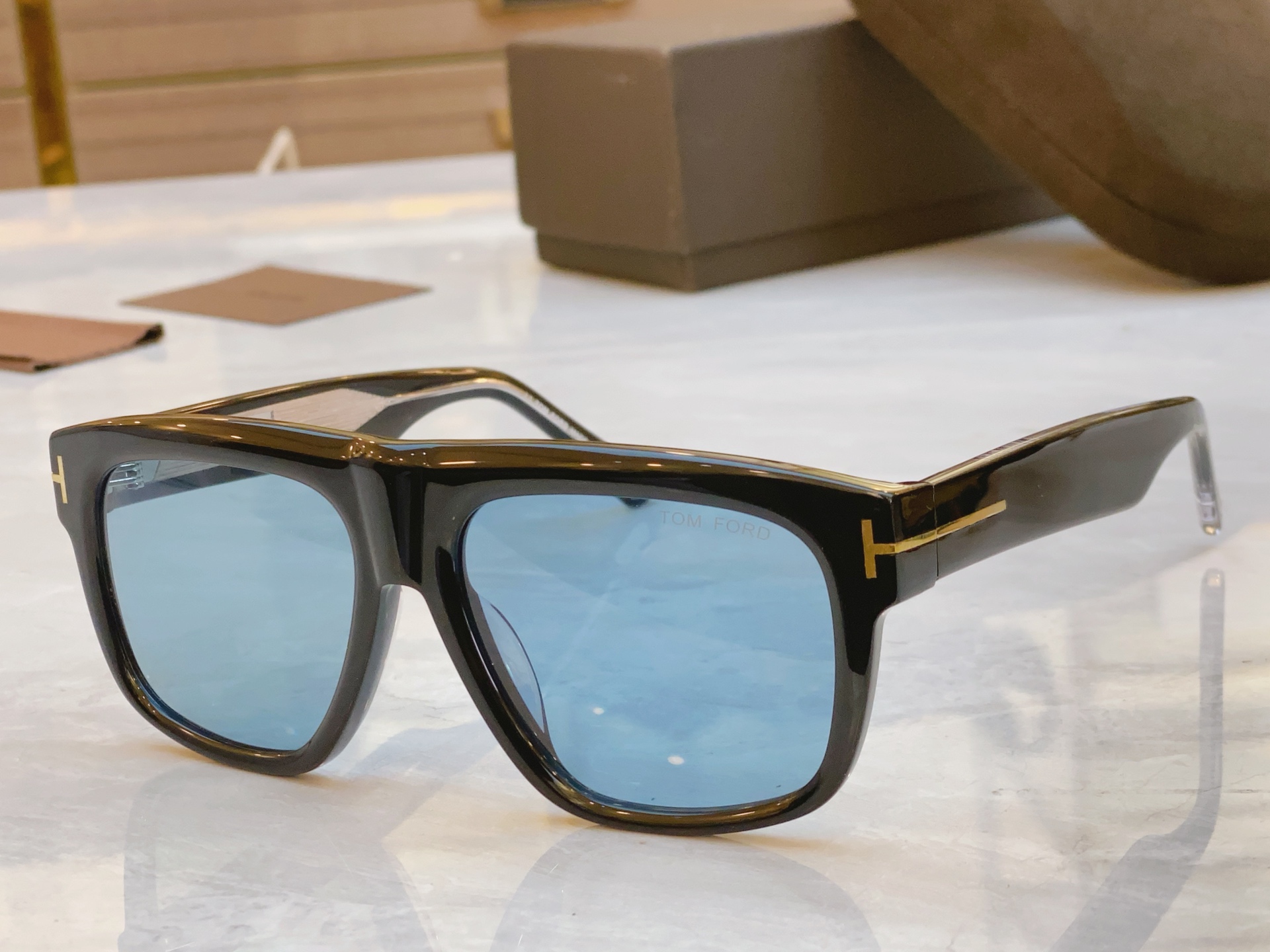，【TOM FOR*】汤姆*福特新款太阳镜🕶️，MODEL：FT1201，SIZE：56口19-145