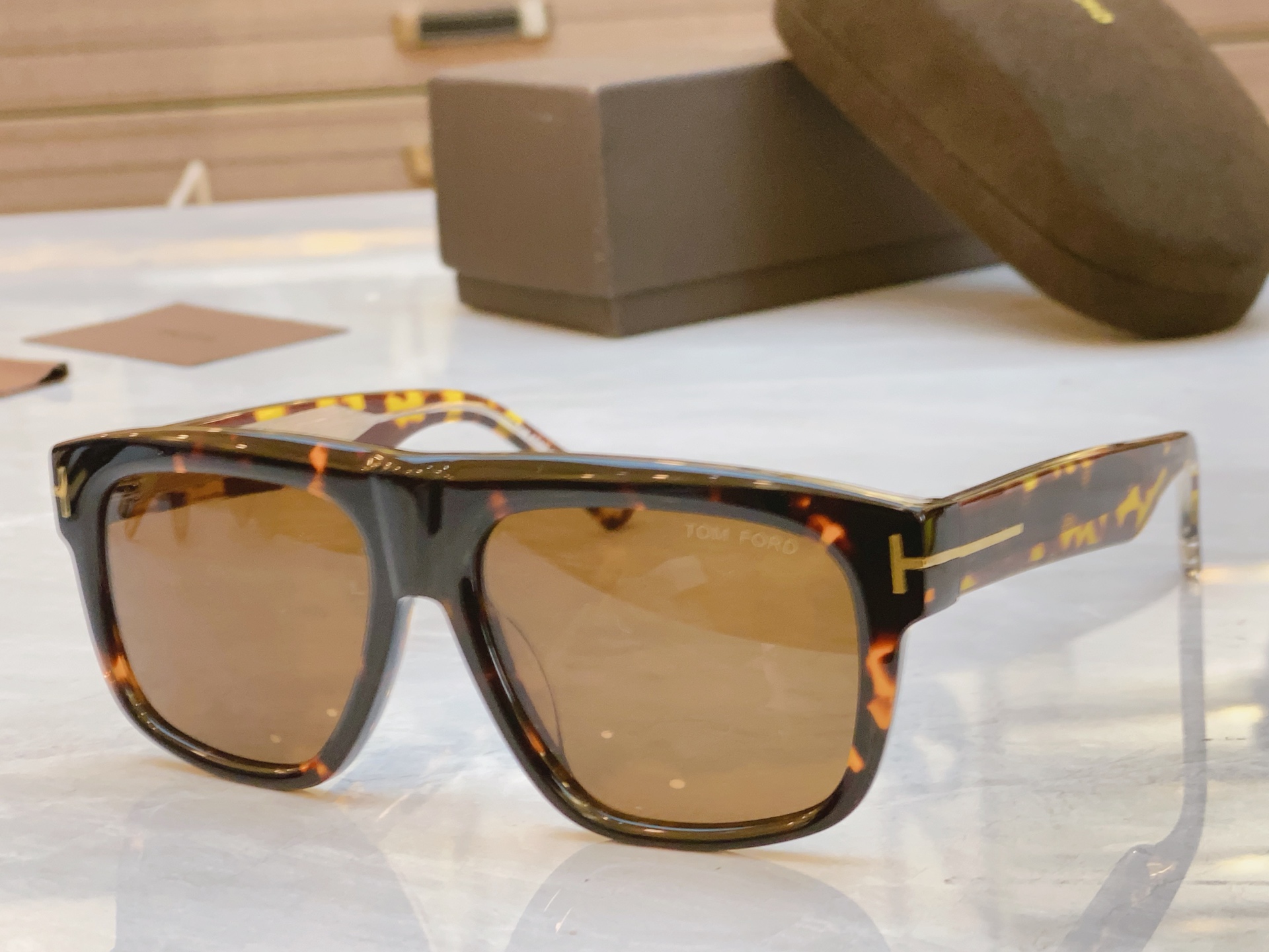 ，【TOM FOR*】汤姆*福特新款太阳镜🕶️，MODEL：FT1201，SIZE：56口19-145
