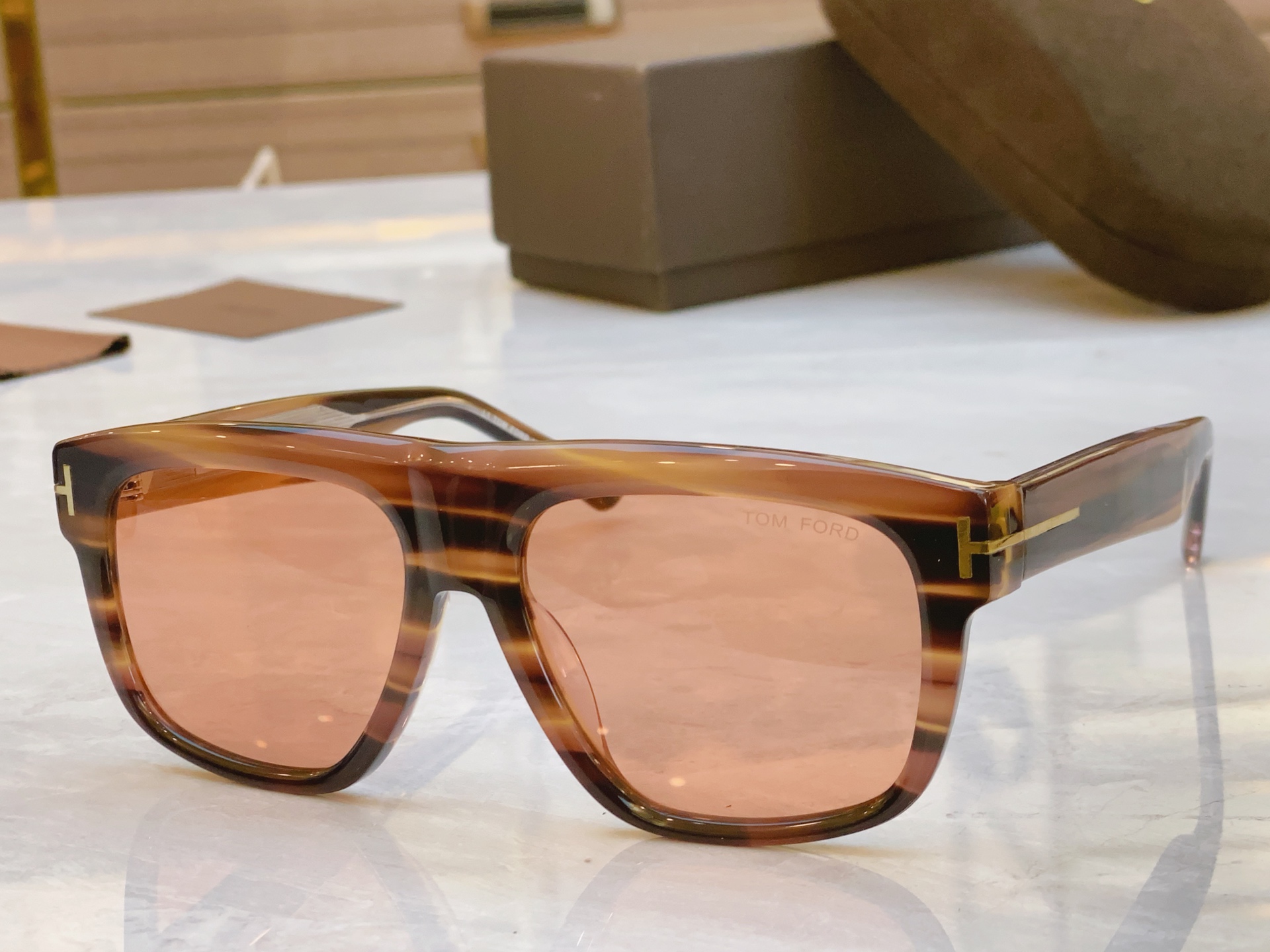 ，【TOM FOR*】汤姆*福特新款太阳镜🕶️，MODEL：FT1201，SIZE：56口19-145