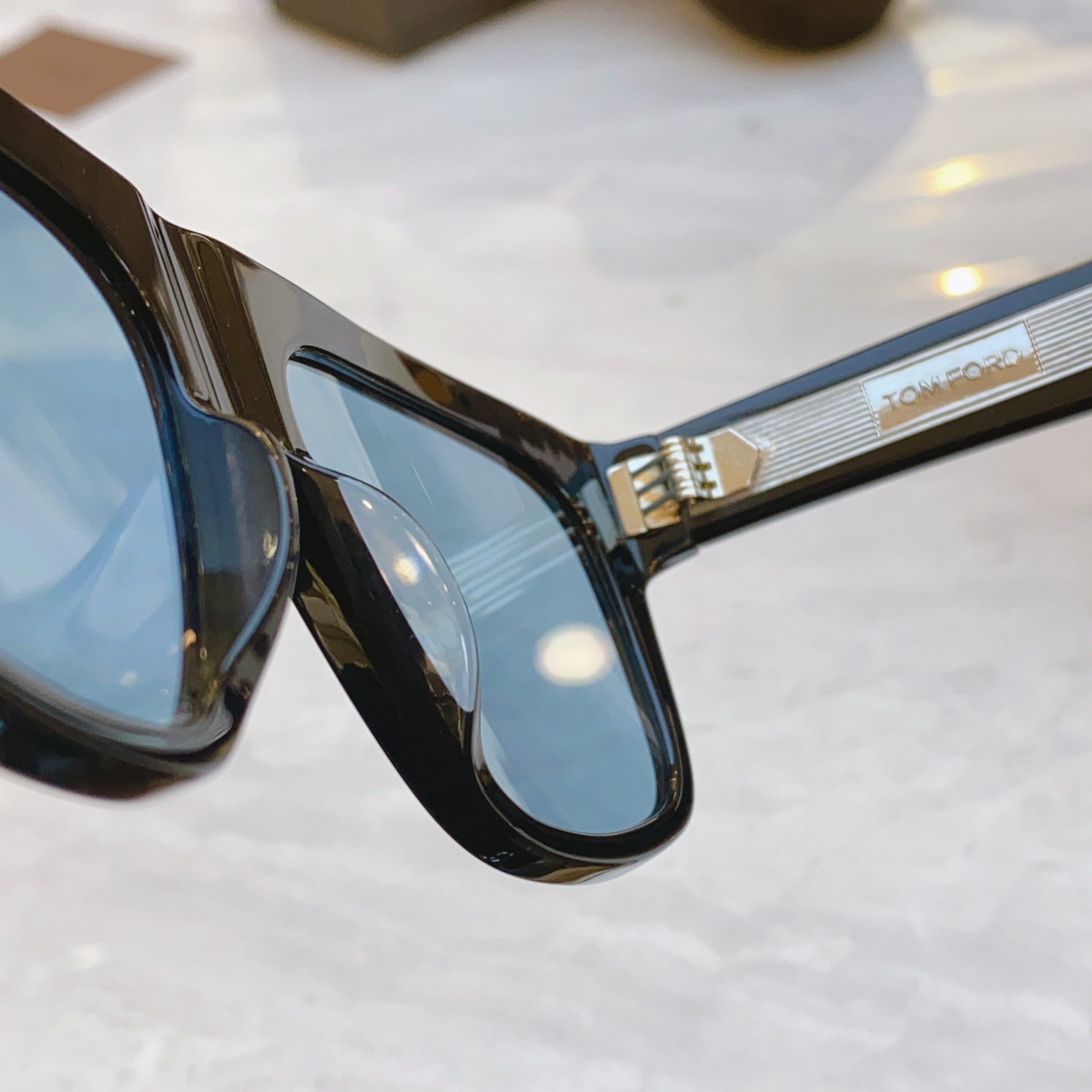 ，【TOM FOR*】汤姆*福特新款太阳镜🕶️，MODEL：FT1201，SIZE：56口19-145