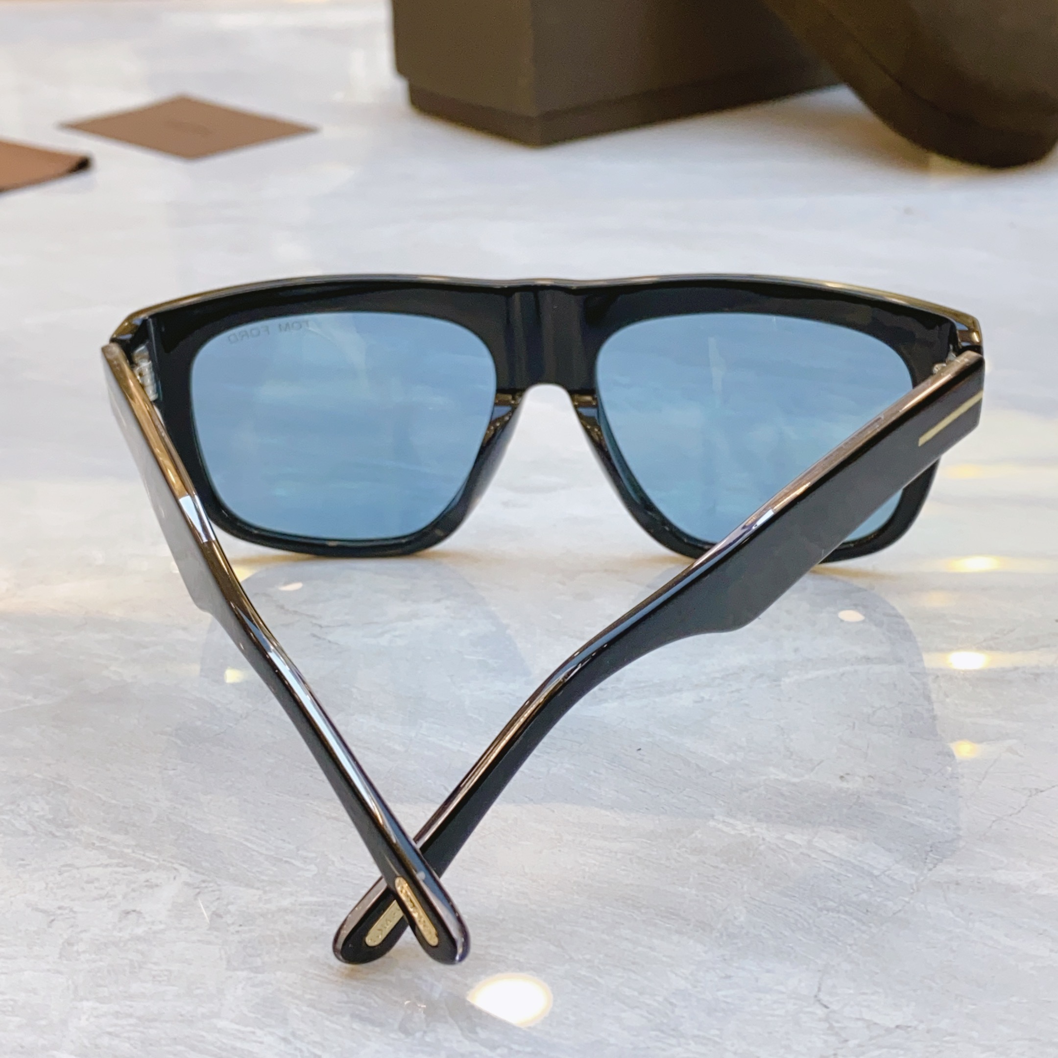 ，【TOM FOR*】汤姆*福特新款太阳镜🕶️，MODEL：FT1201，SIZE：56口19-145