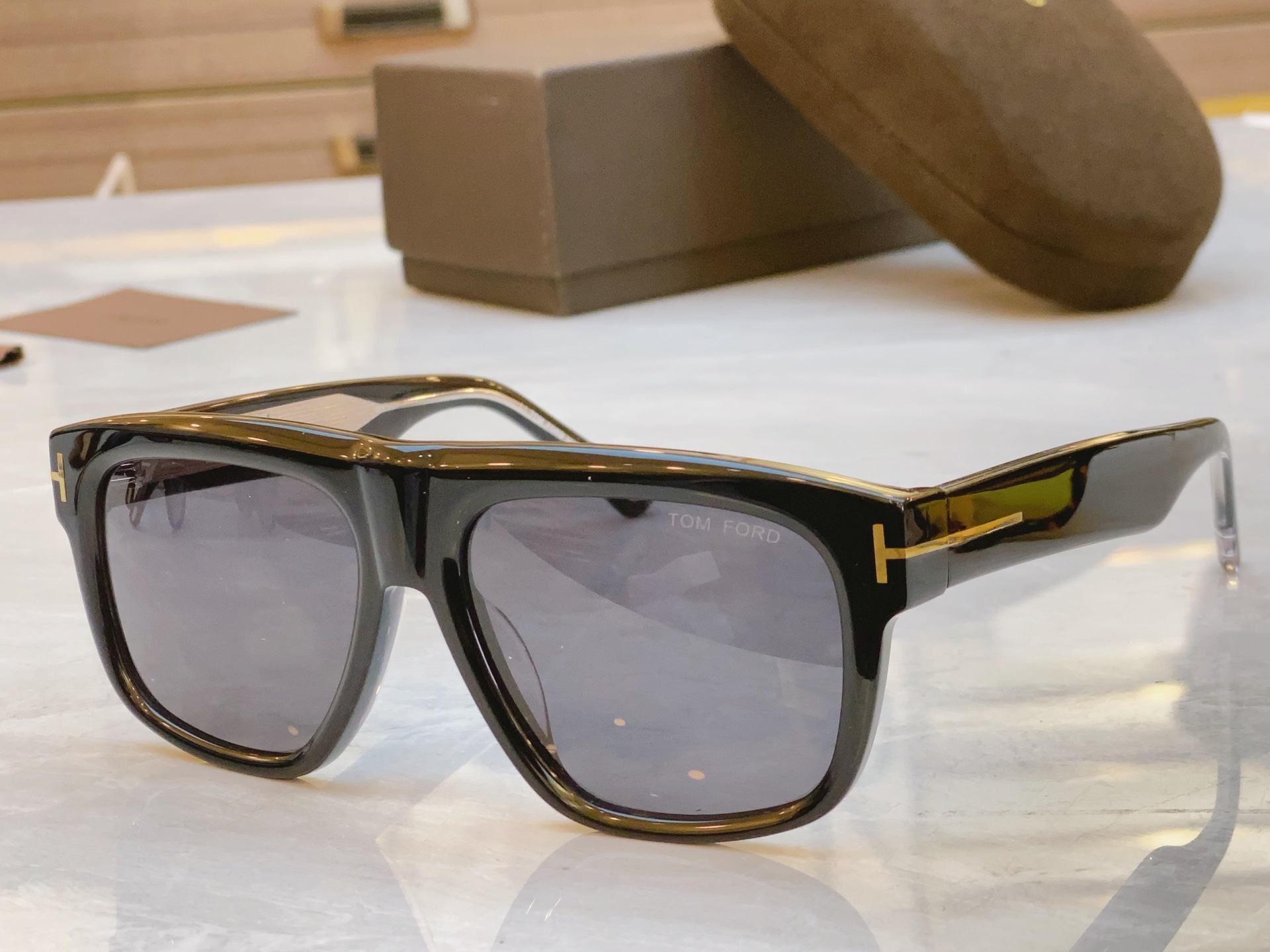 ，【TOM FOR*】汤姆*福特新款太阳镜🕶️，MODEL：FT1201，SIZE：56口19-145