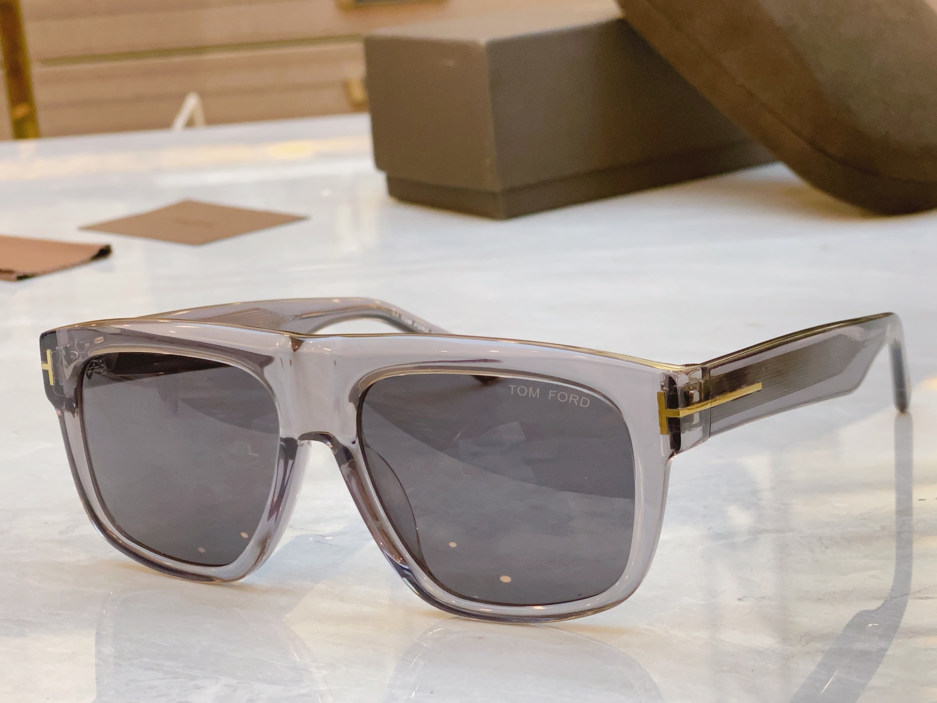 ，【TOM FOR*】汤姆*福特新款太阳镜🕶️，MODEL：FT1201，SIZE：56口19-145