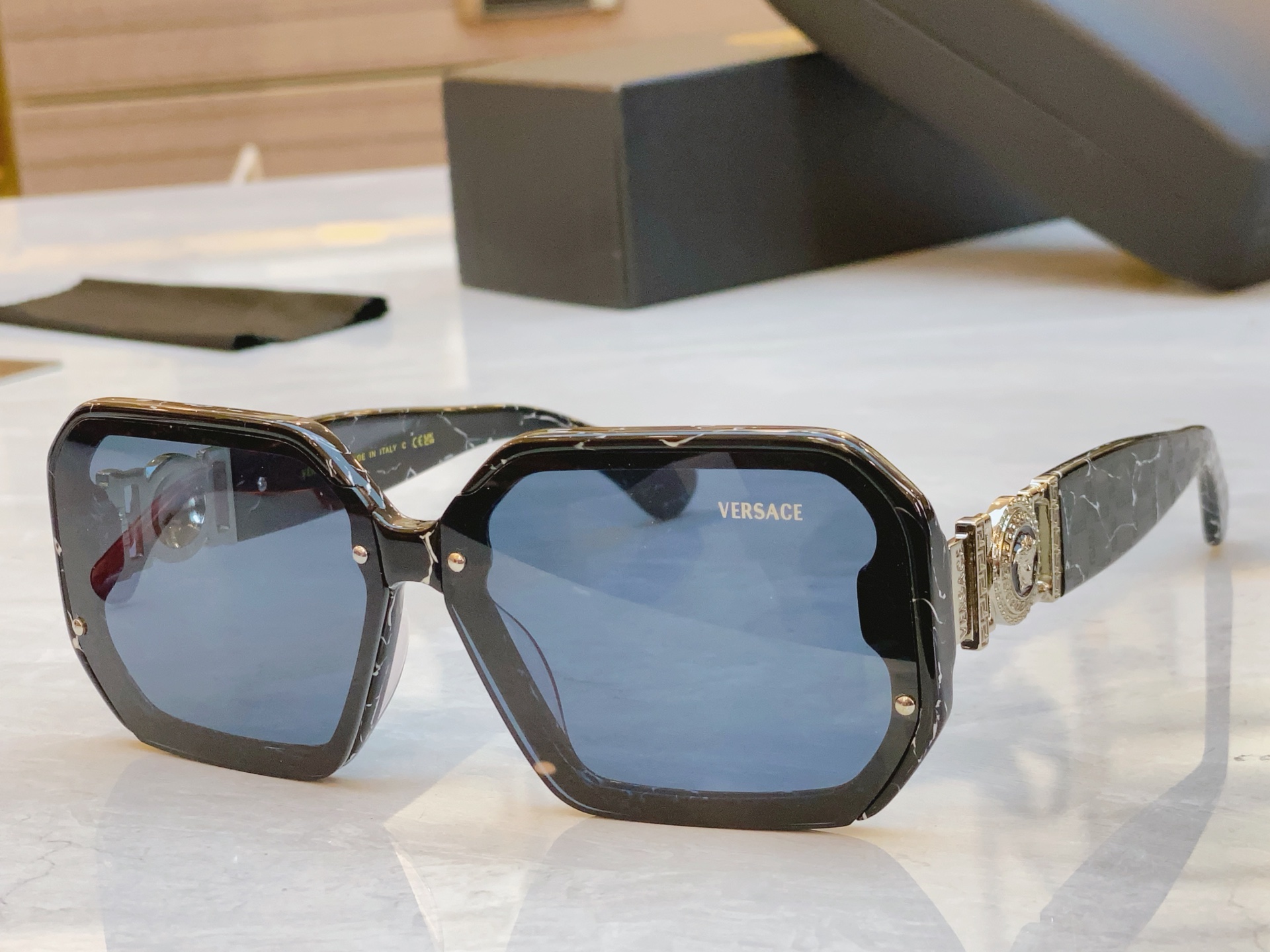 ，【VERSAC*】范思*哲新款太阳镜，MODEL：VE 6755，SIZE：66口9-145