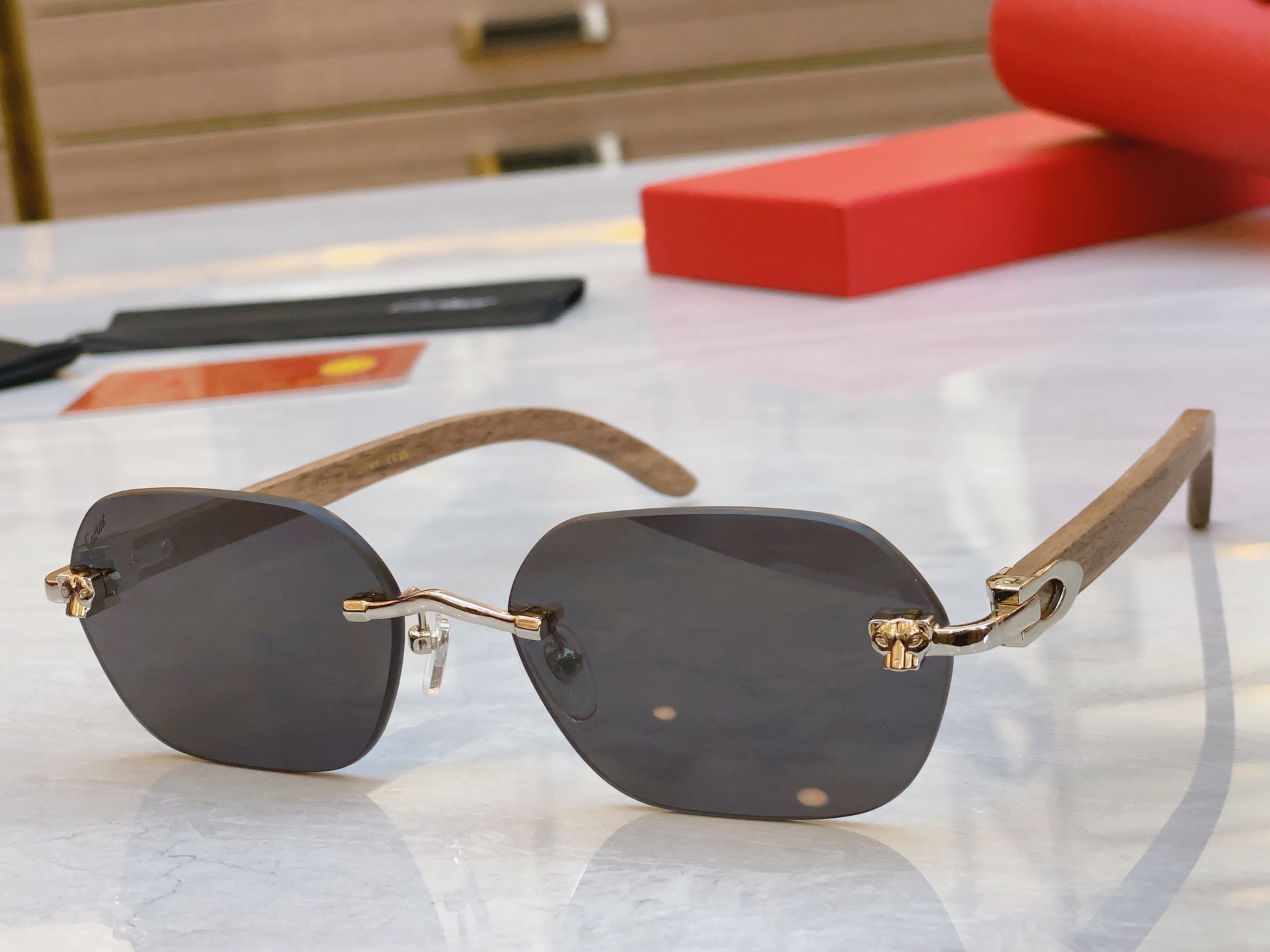 ，【CARTIE*】卡地*亚新款太阳镜，CT0611S，size 60口18-143