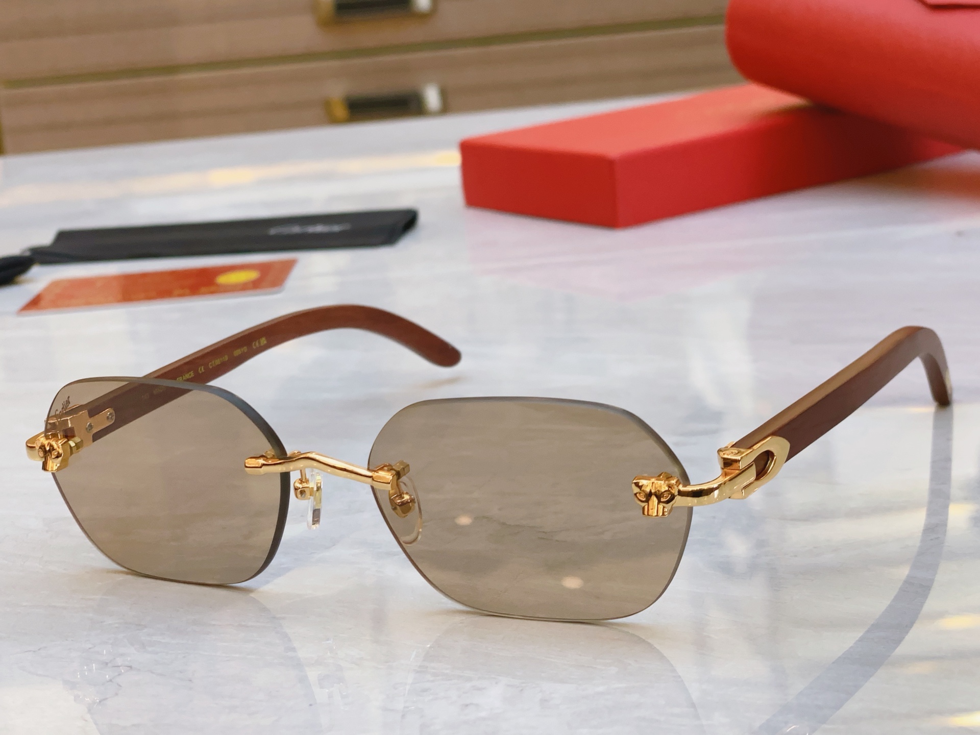 ，【CARTIE*】卡地*亚新款太阳镜，CT0611S，size 60口18-143