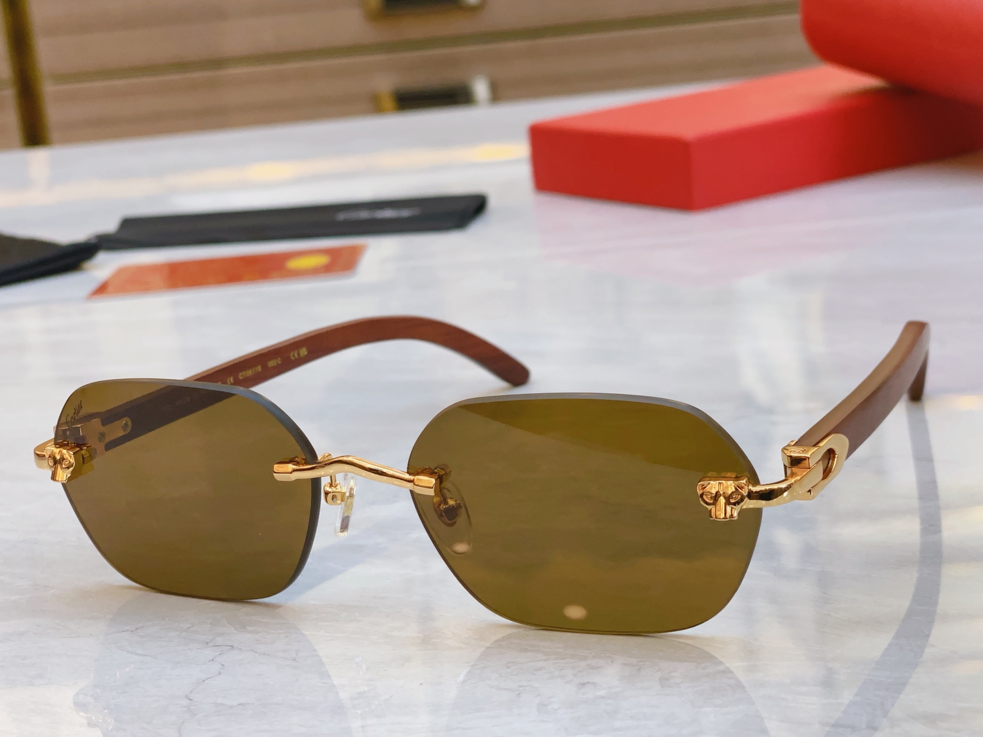 ，【CARTIE*】卡地*亚新款太阳镜，CT0611S，size 60口18-143