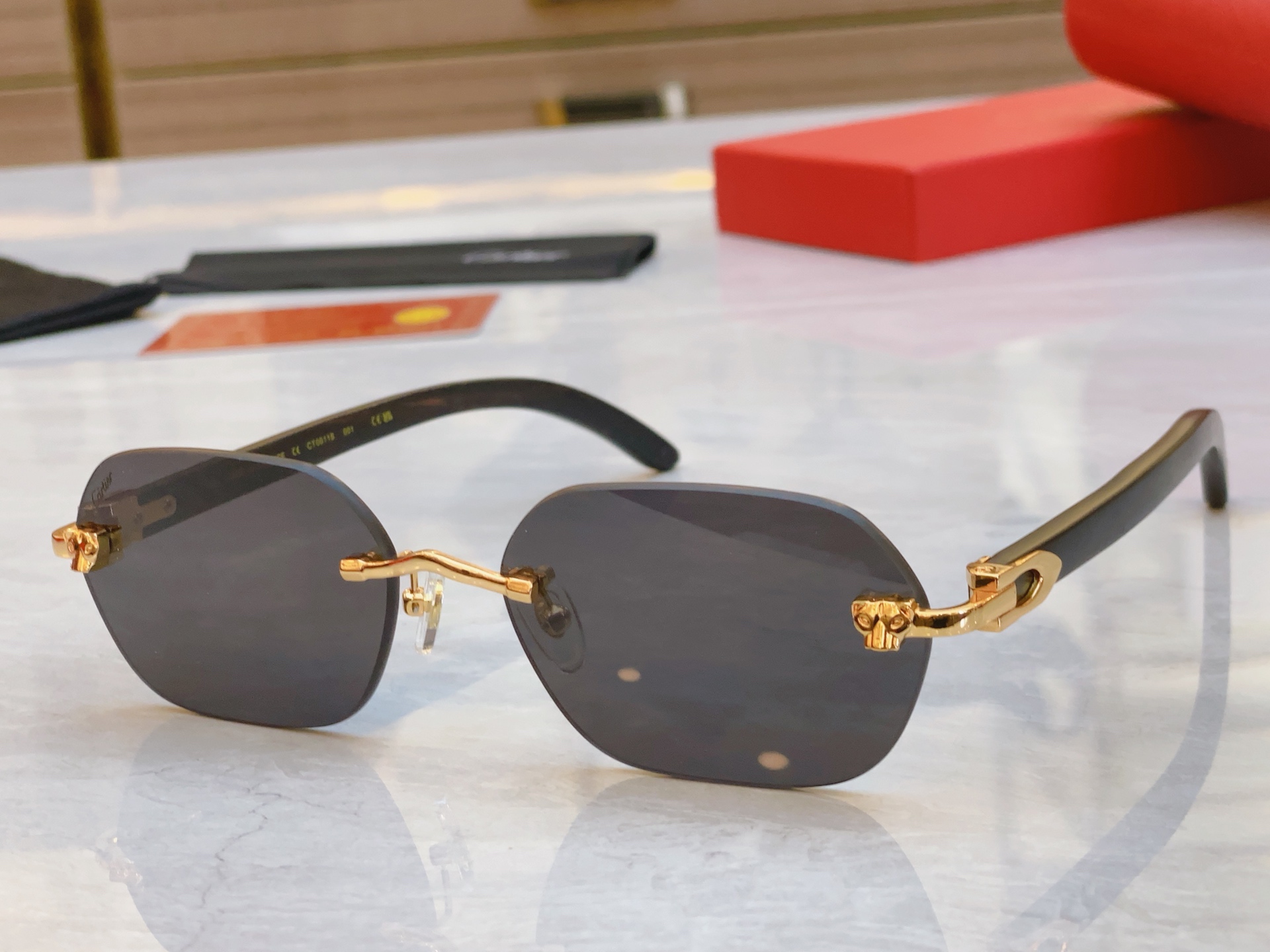 ，【CARTIE*】卡地*亚新款太阳镜，CT0611S，size 60口18-143