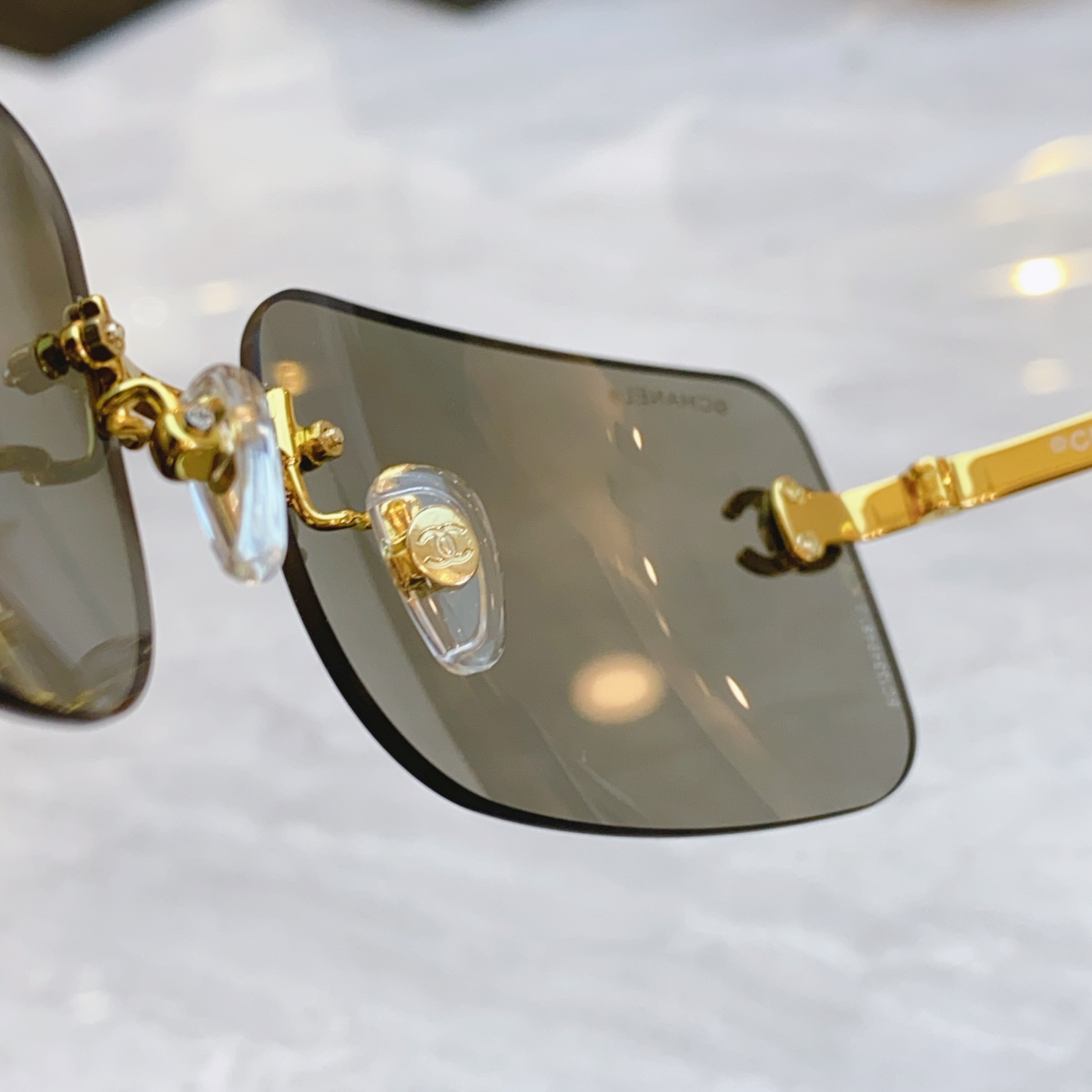 ，【CHANE*】香奈儿新款太阳镜🕶️🕶️，MODEL：CH4218，SIZE：60口16-145