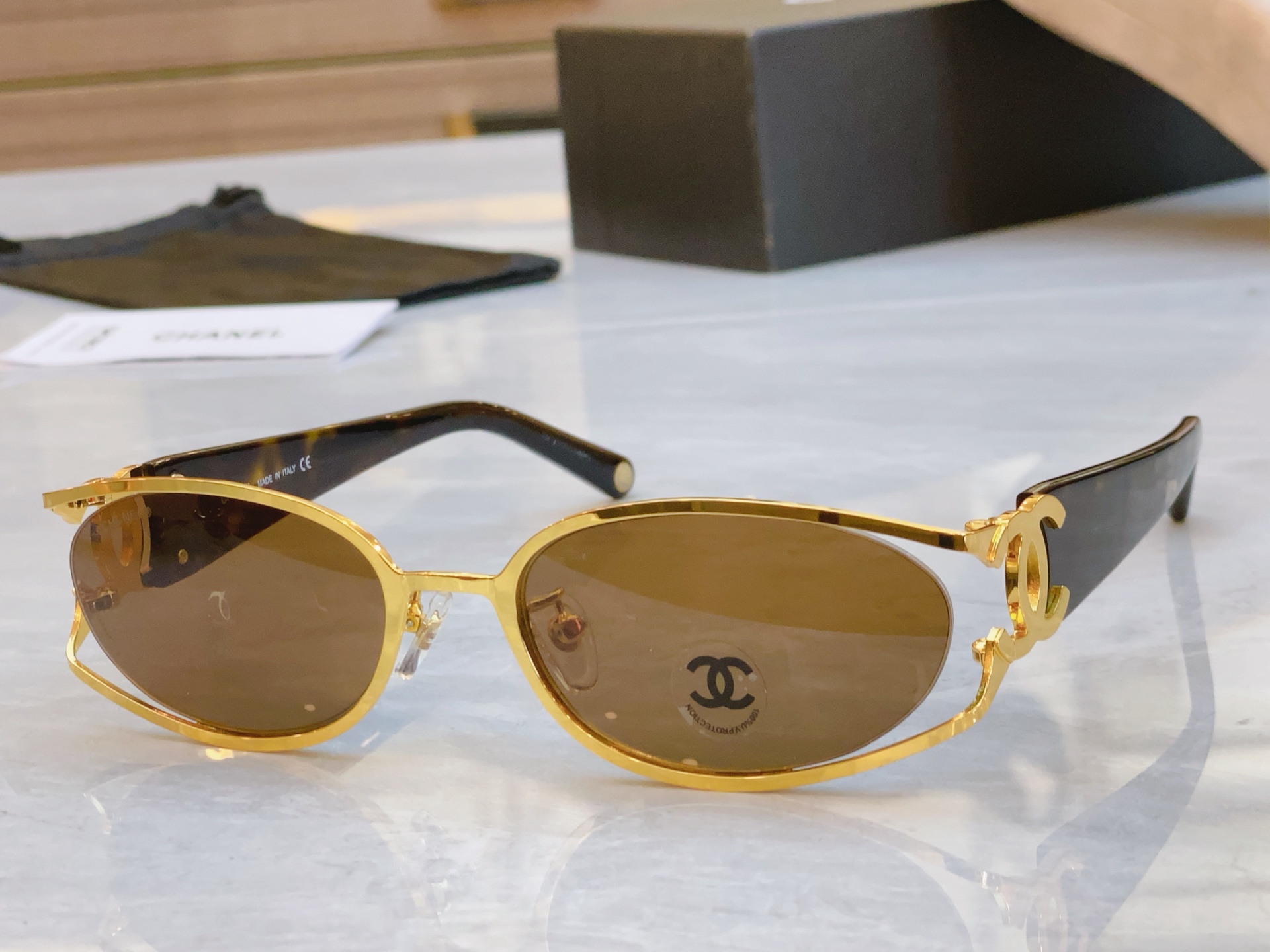 ，【CHANE*】香奈儿新款太阳镜🕶️🕶️，MODEL：CH4024，SIZE：55口19-130