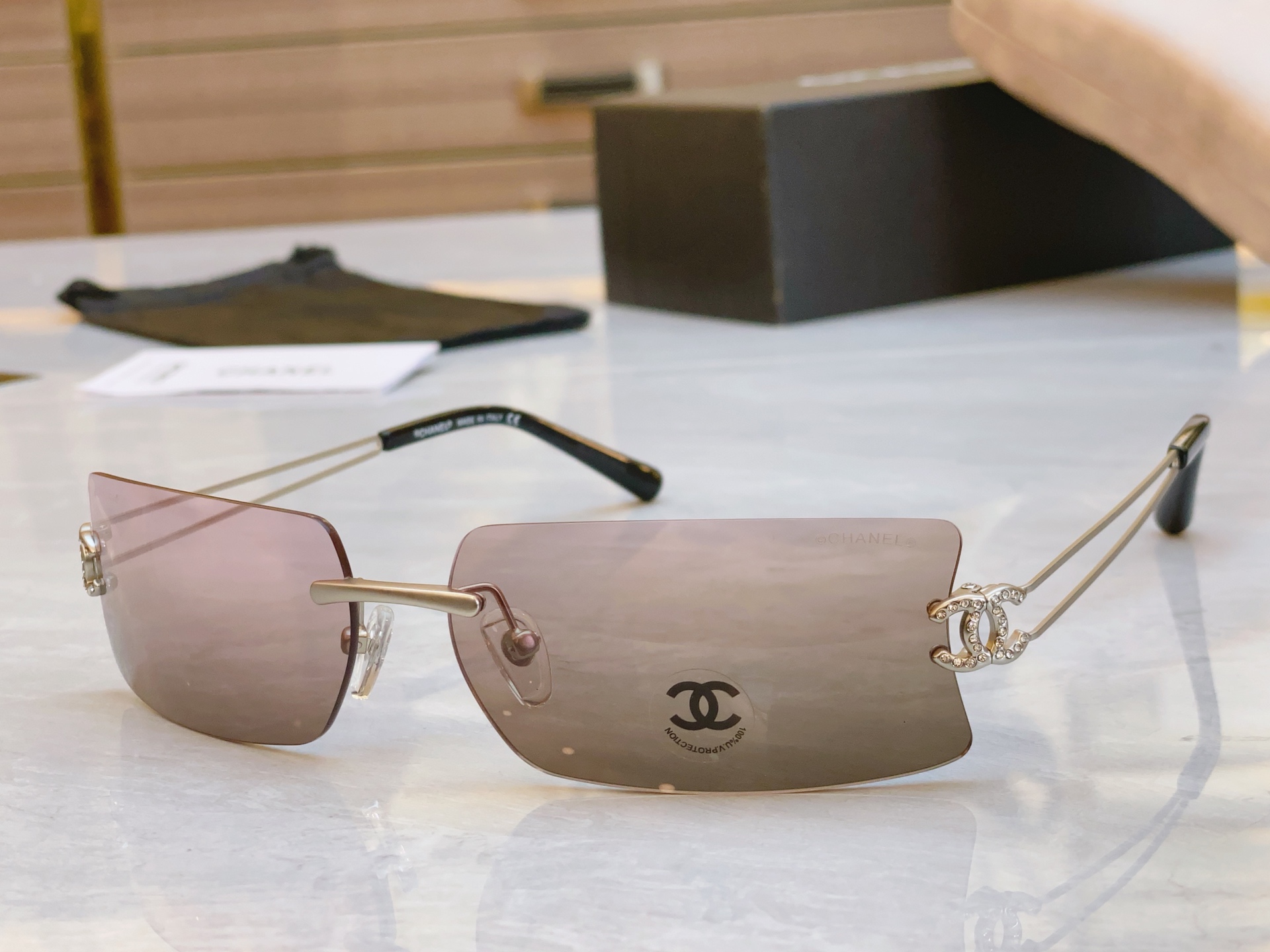，【CHANE*】香奈儿新款太阳镜🕶️🕶️，MODEL：CH4051，SIZE：63口15-145