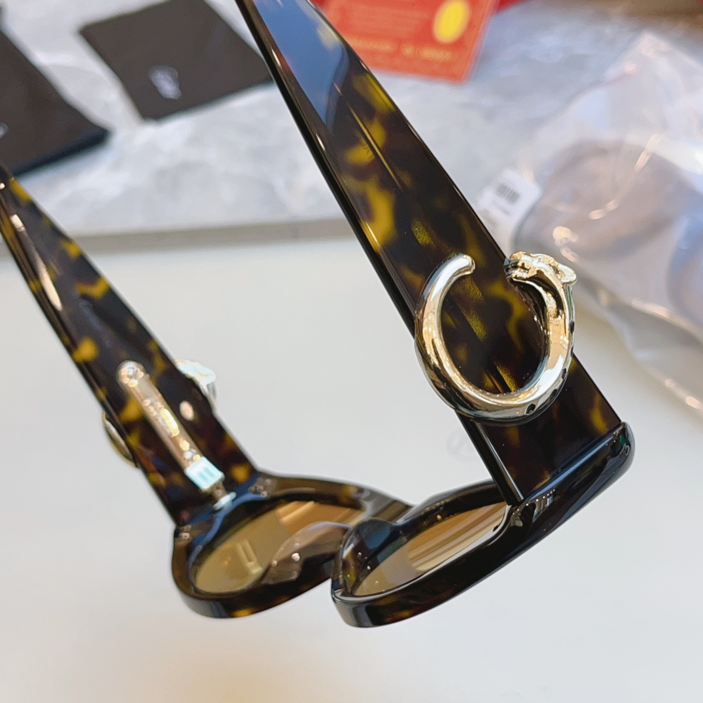 ，【CARTIE*】卡地*亚新款太阳镜，CT0472S，size 60口18-145