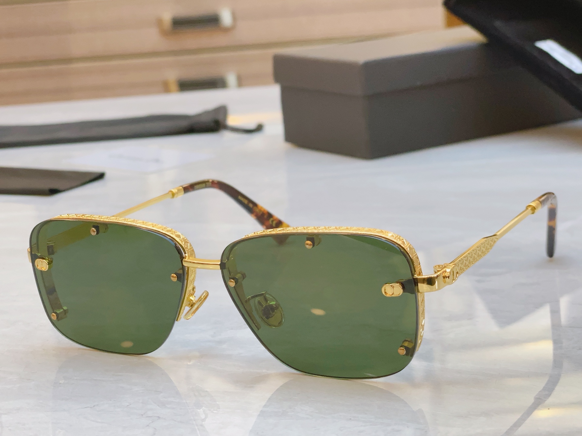 NO:256101,,【DIO*】Di*Ao new sunglasses, MODELNEODIOR A4U, SIZE58-13-140 glasses, sunglasses, glasses, dior19860909,【DIO*】迪*奥新款太阳镜, MODELNEODIOR A4U,SIZE58口13-140眼镜墨镜太阳镜,眼镜,dior,glasses