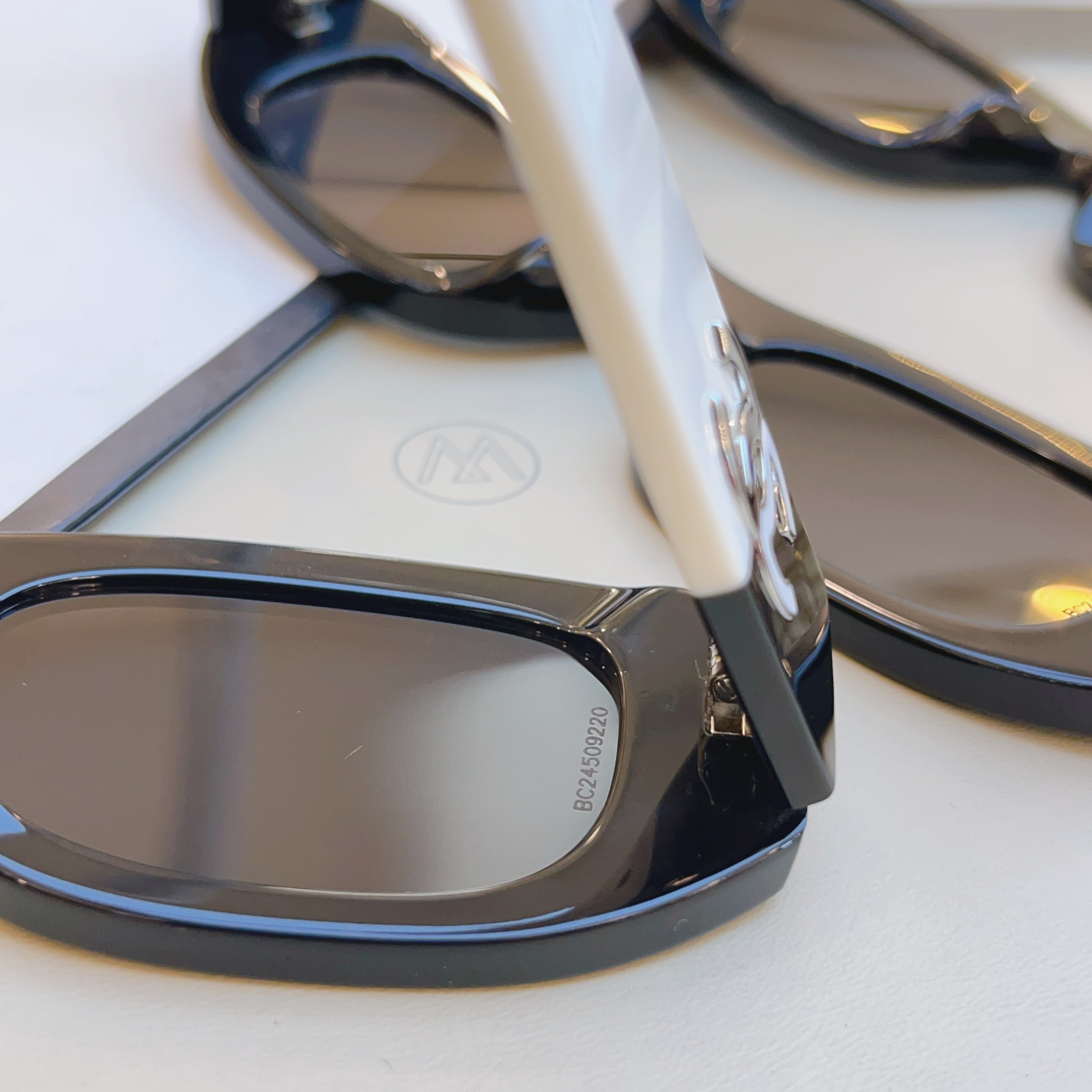 ，【CHANE*】香奈儿新款太阳镜🕶️，高版本，MODEL：CH5525，SIZE：52口19-140