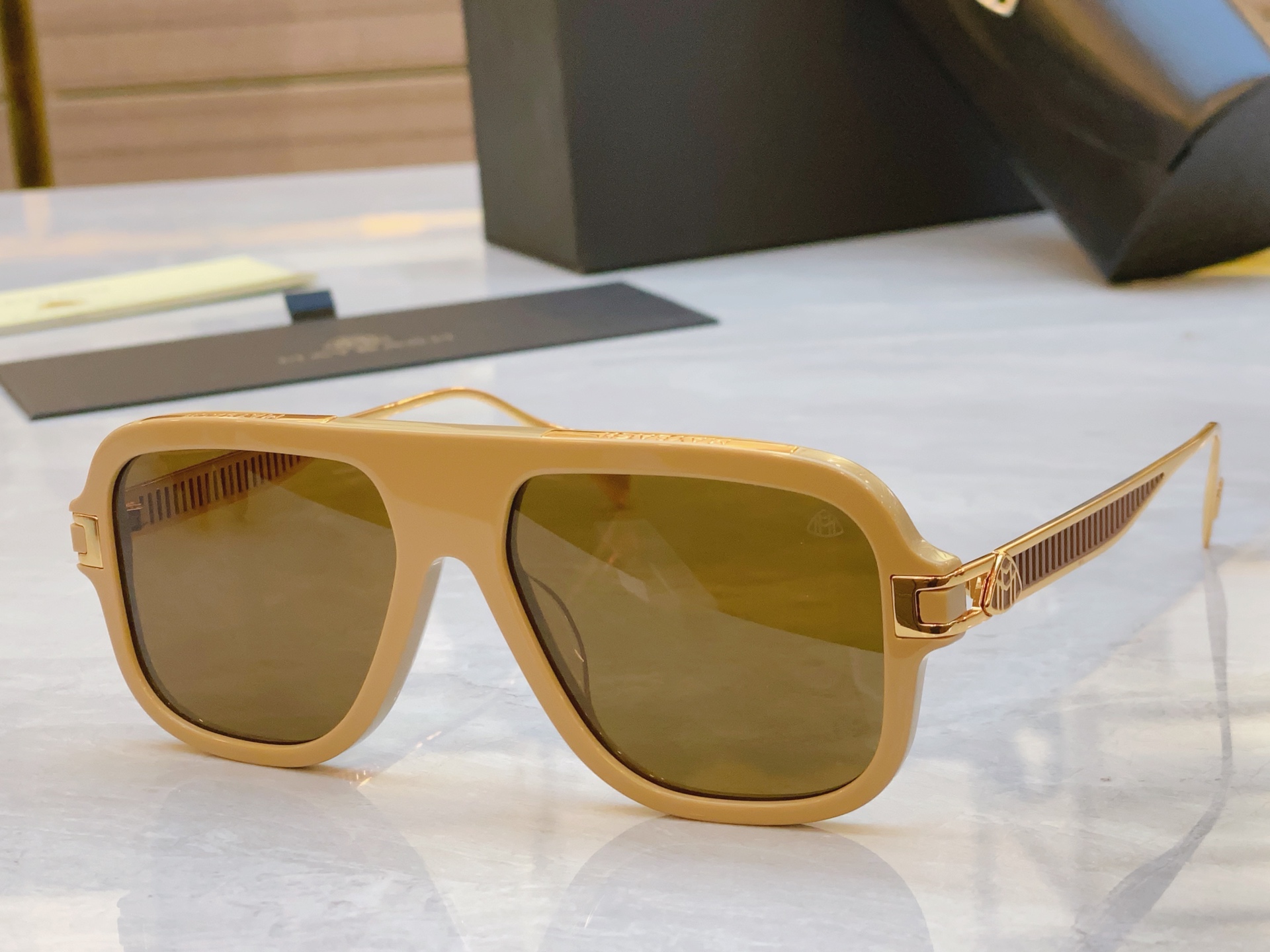 ，【MAYBAC*】迈巴*赫新款太阳镜🕶️🕶️，MODELB/KGT-AQ- Z145，SIZE：55口