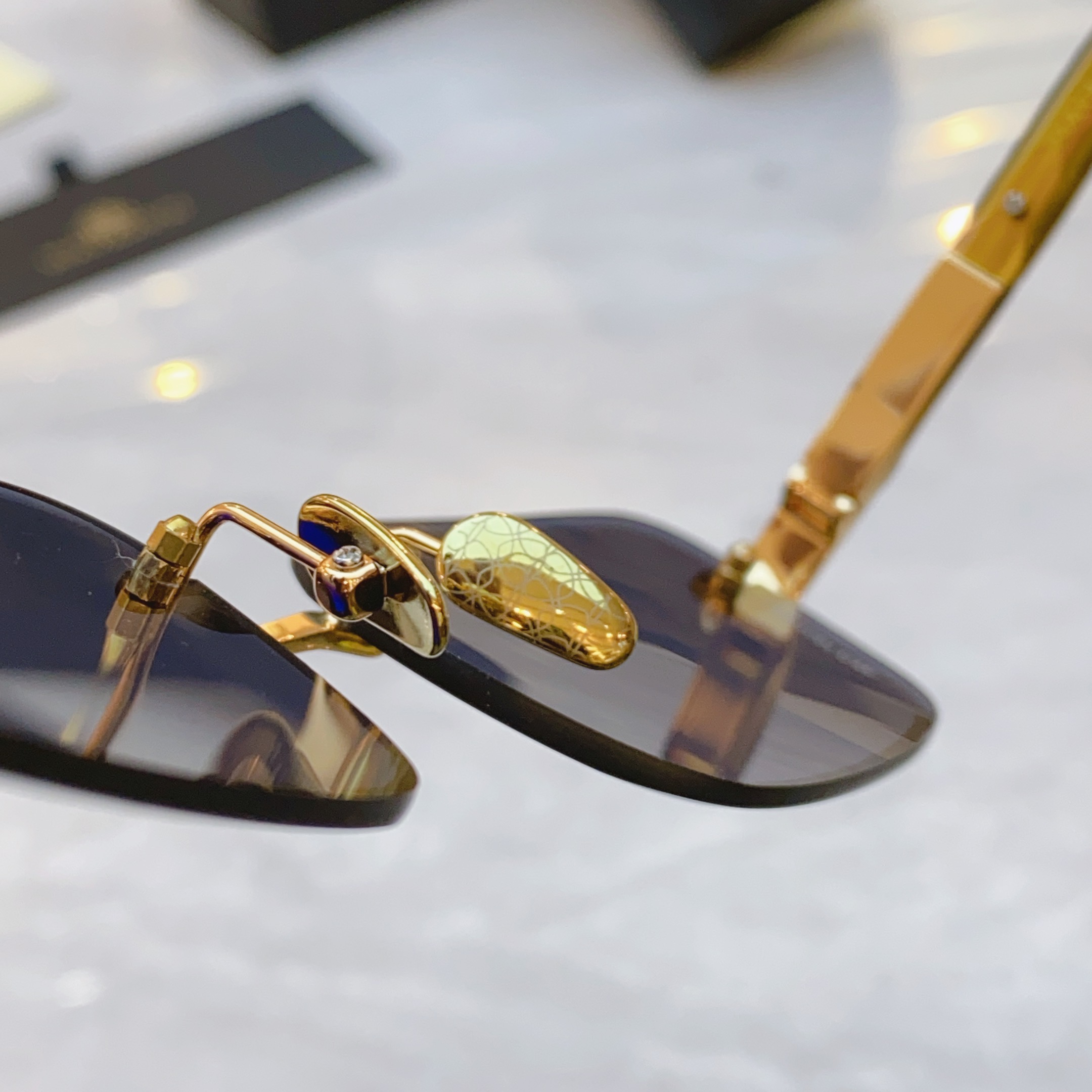 ，【MAYBAC*】迈巴*赫新款太阳镜🕶️🕶️，MODELAB/E- Z109，SIZE：60口17-1