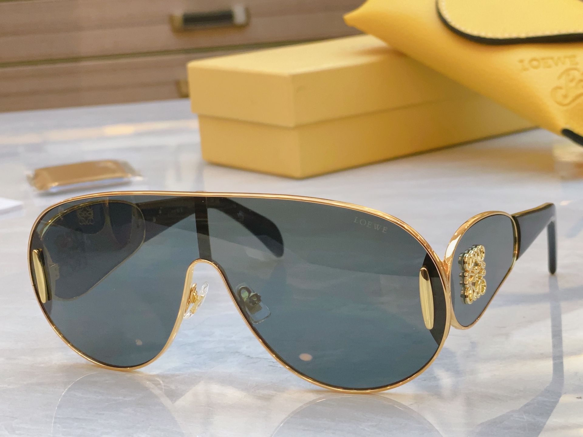 NO:256112,,【LOEW*】Loewe new sunglasses, MODELLW5093S, SIZE141 mouth 0-142 glasses sunglasses, glasses, loewe, loewe19860909,【LOEW*】罗意*威新款太阳镜, MODELLW5093S,SIZE141口0-142眼镜墨镜太阳镜,眼镜,loewe,loewe,glasses