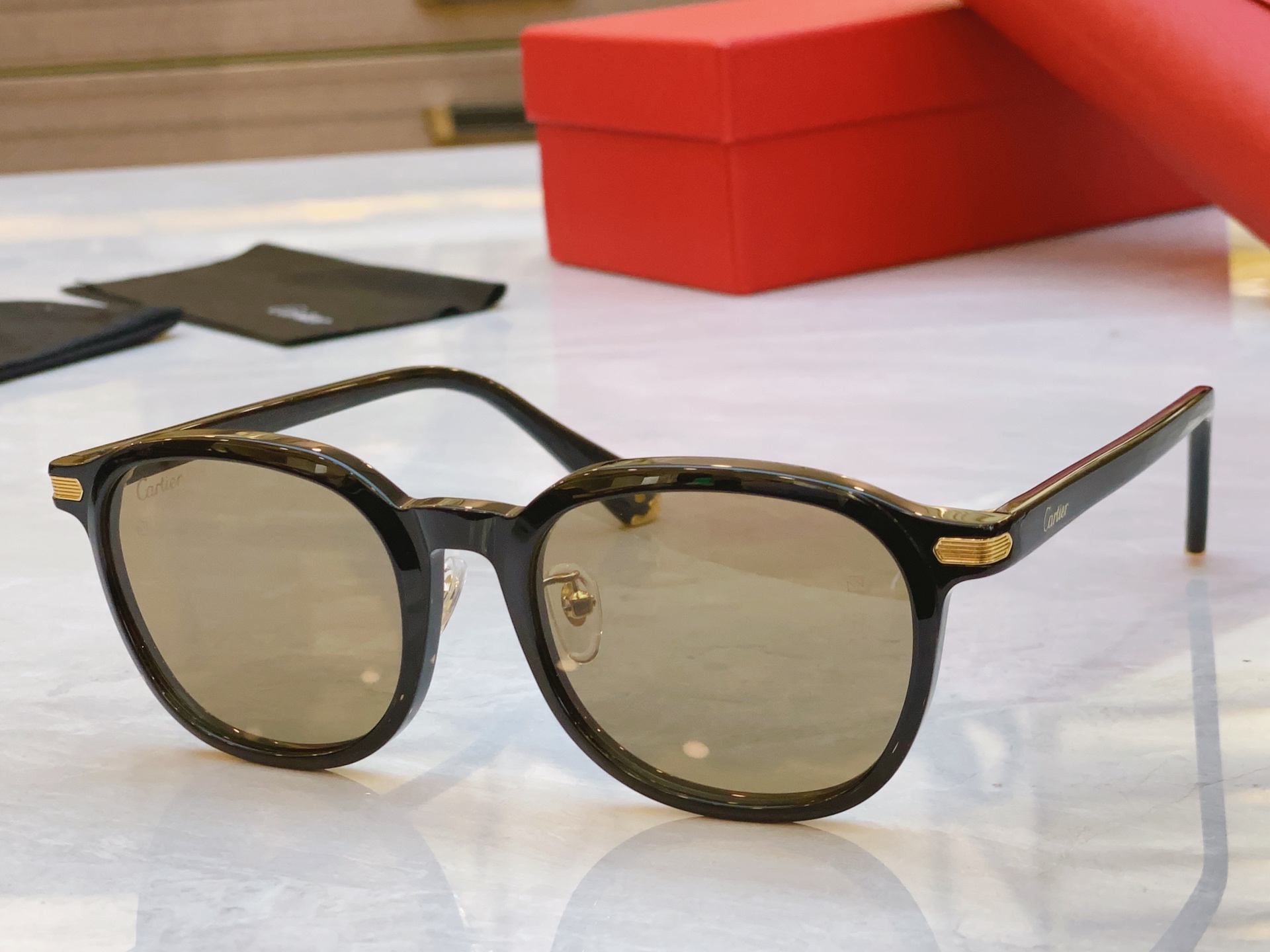 ，【CARTIE*】卡地*亚新款太阳镜，CT0541s ，size53口21-145