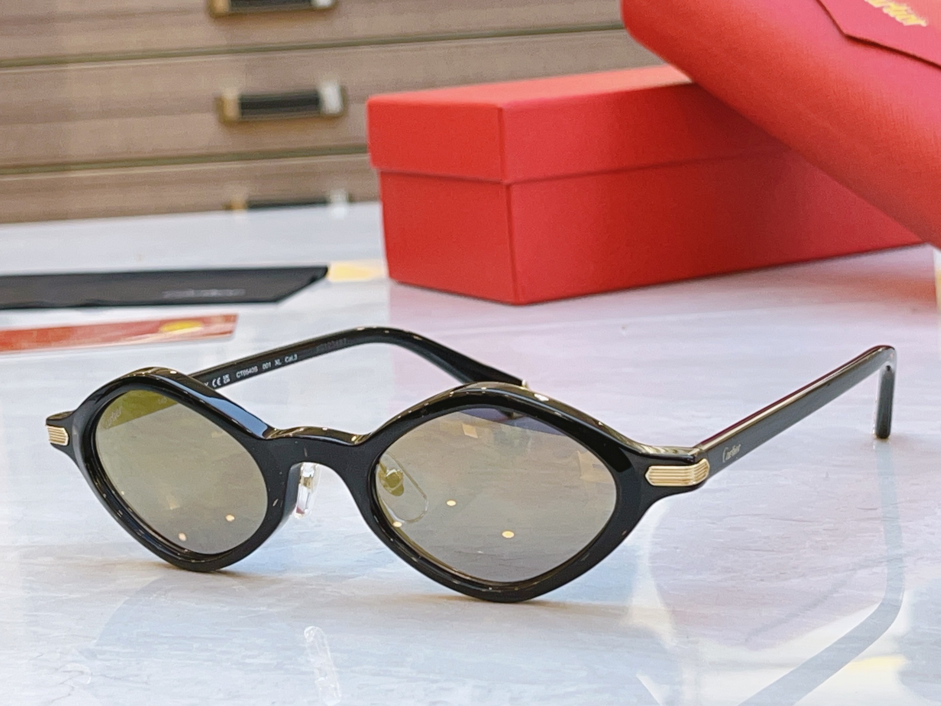 ，【CARTIE*】卡地*亚新款太阳镜，CT0540S，size 48口21-145