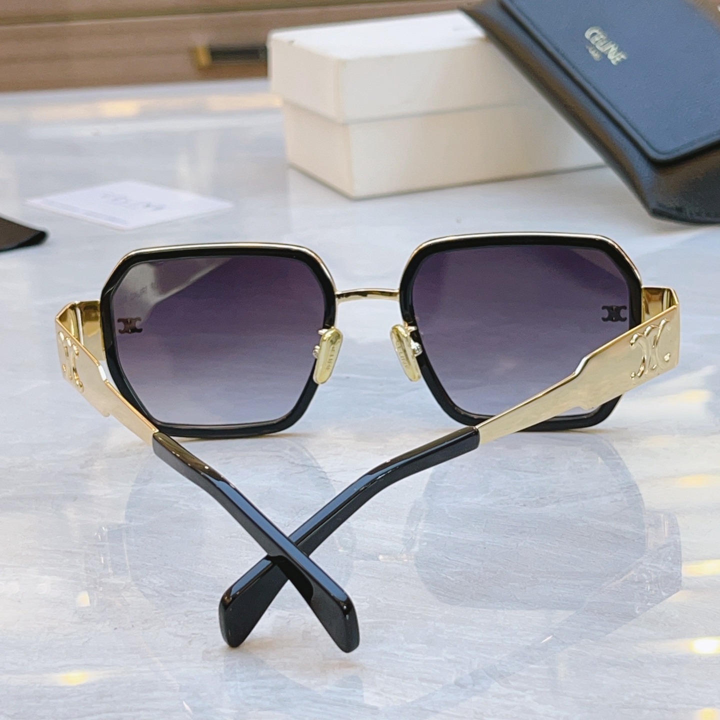 ，【CELIN*】赛*琳新款太阳镜， MODELCL40333F ，SIZE 53口21-145